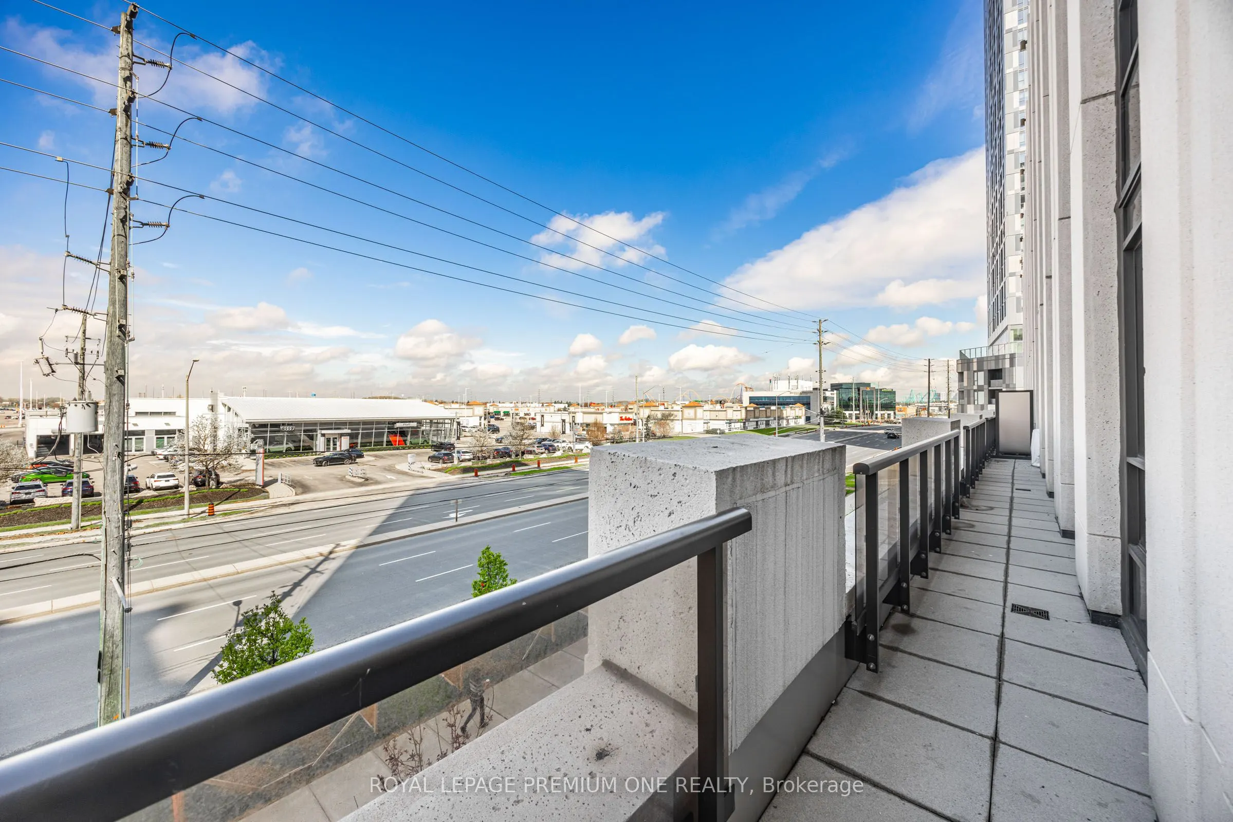 9085 Jane Street, #310