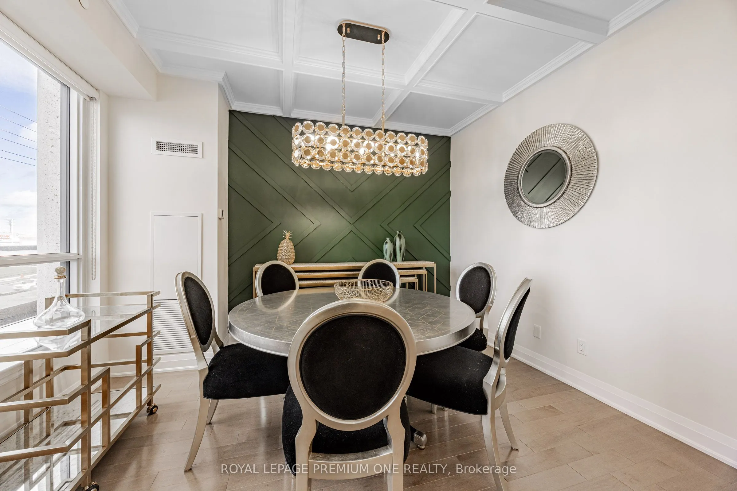 9085 Jane Street, #310