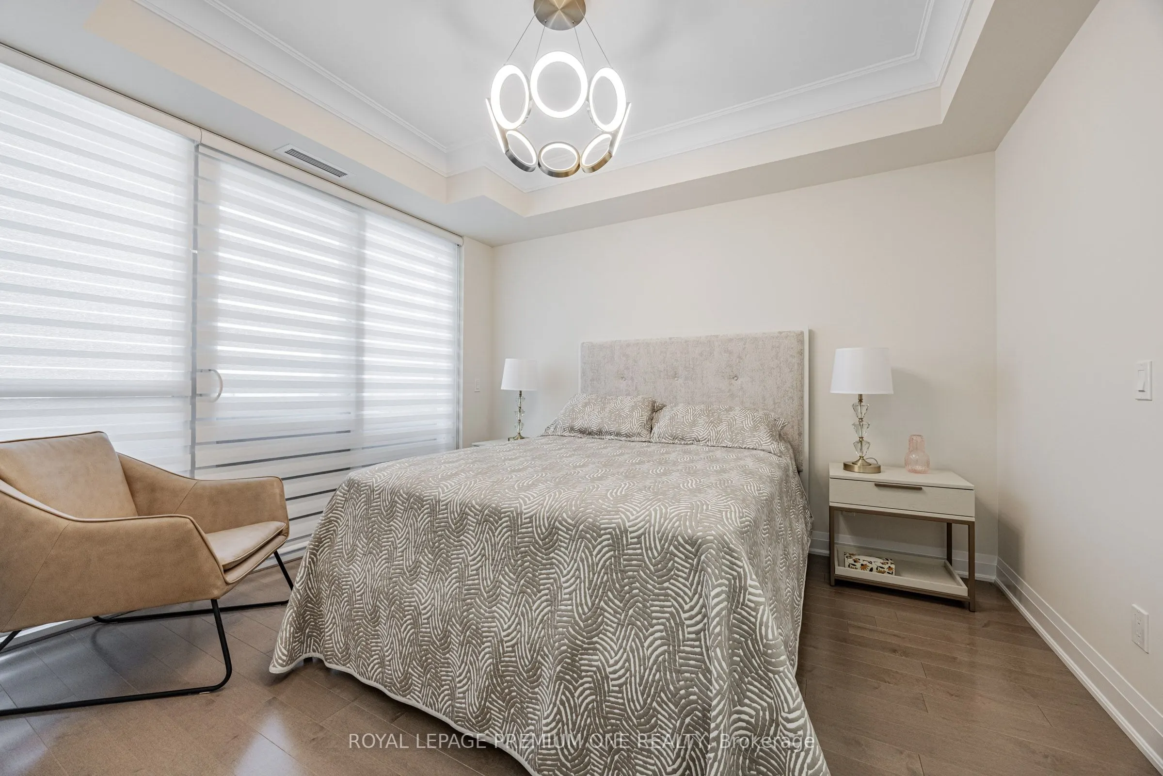 9085 Jane Street, #310