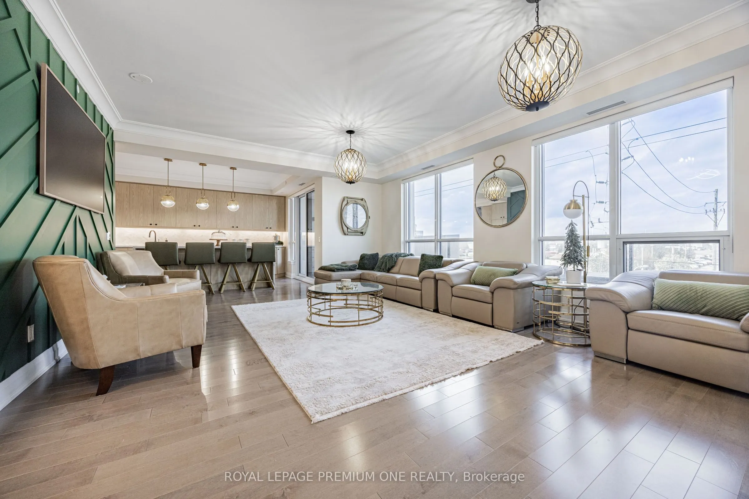 9085 Jane Street, #310