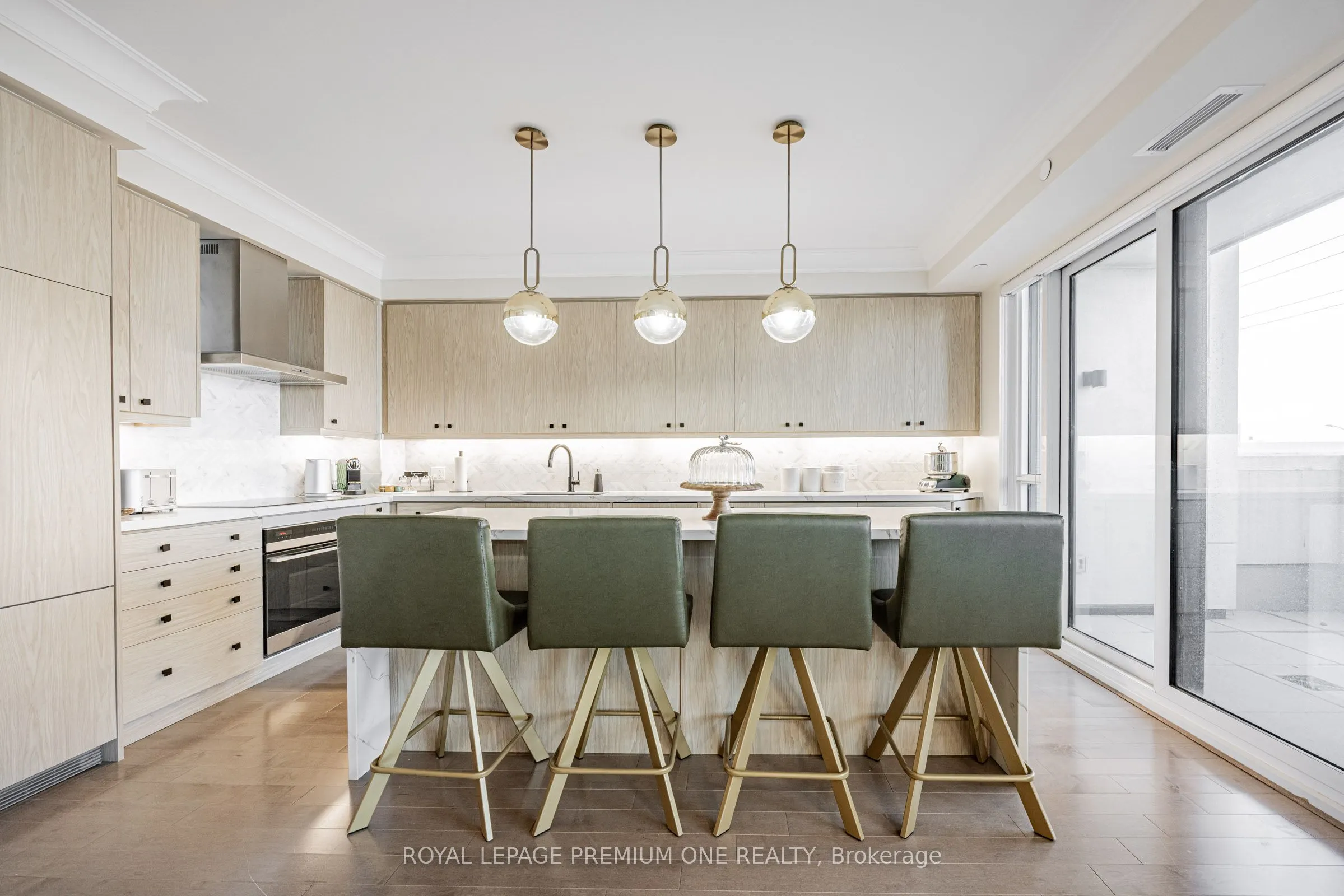 9085 Jane Street, #310