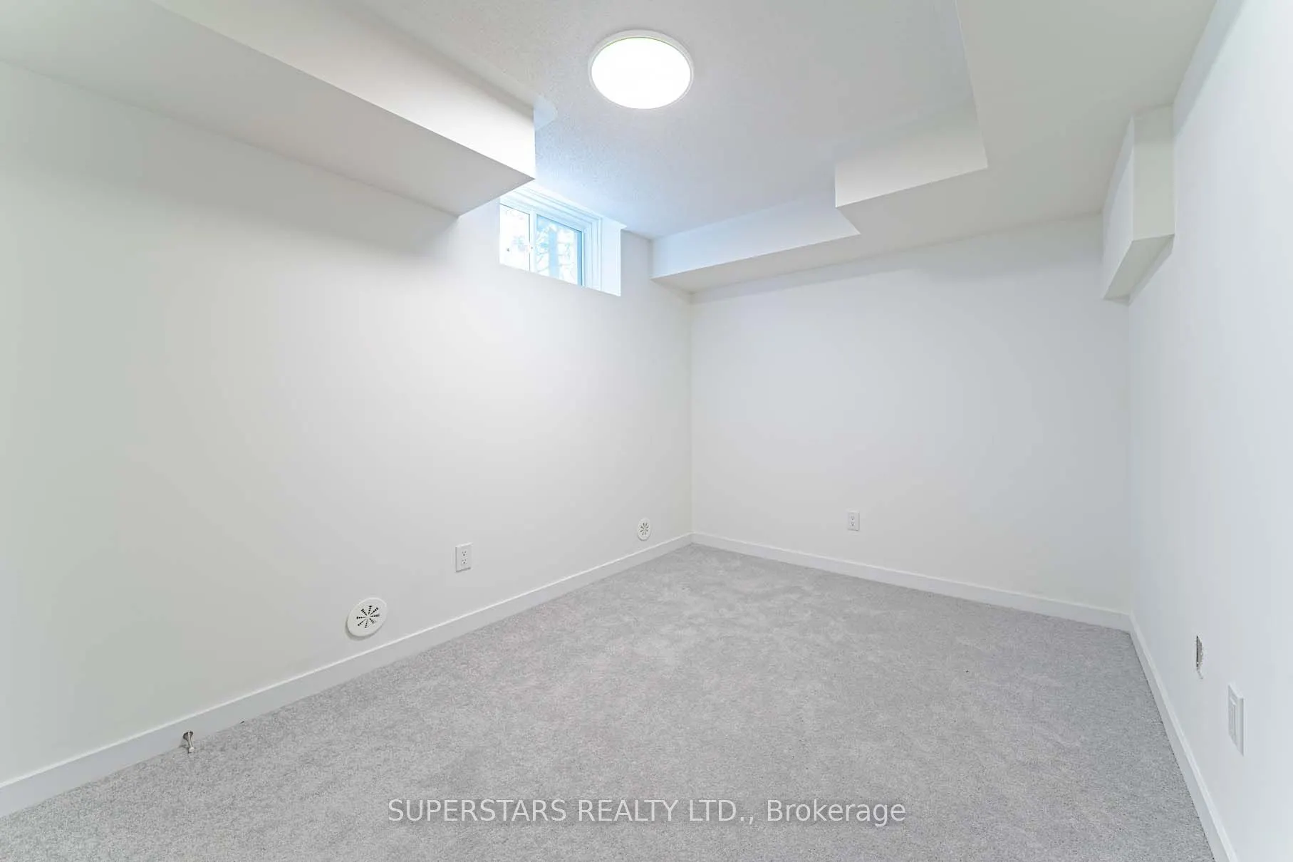 21 Armillo Place