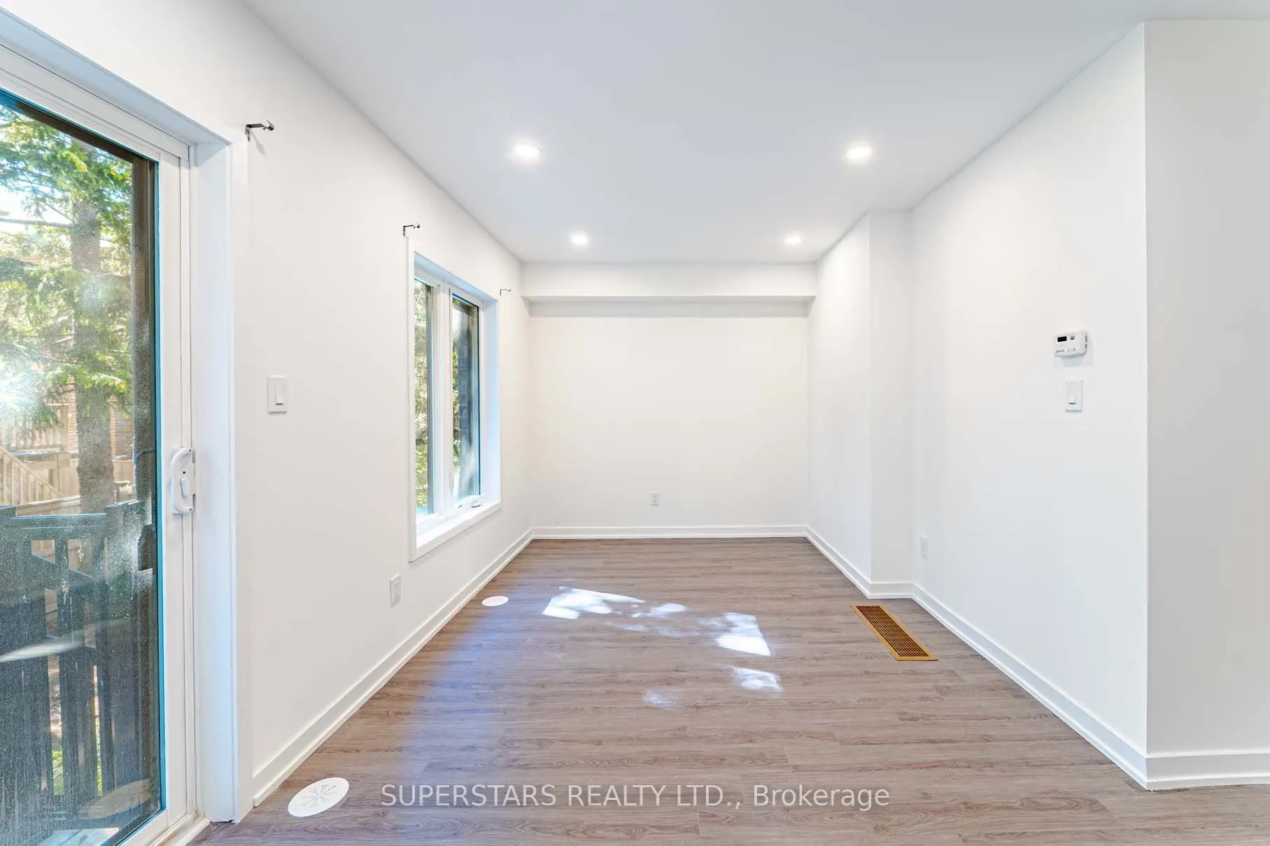 21 Armillo Place
