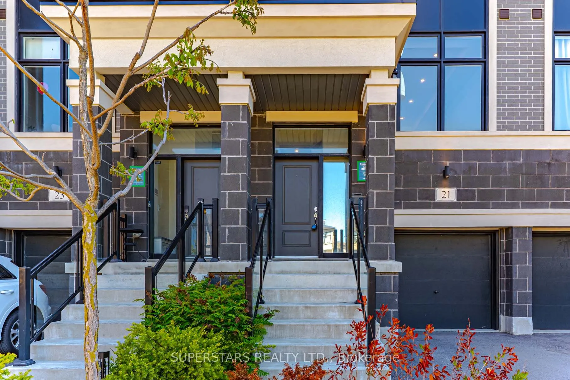 21 Armillo Place