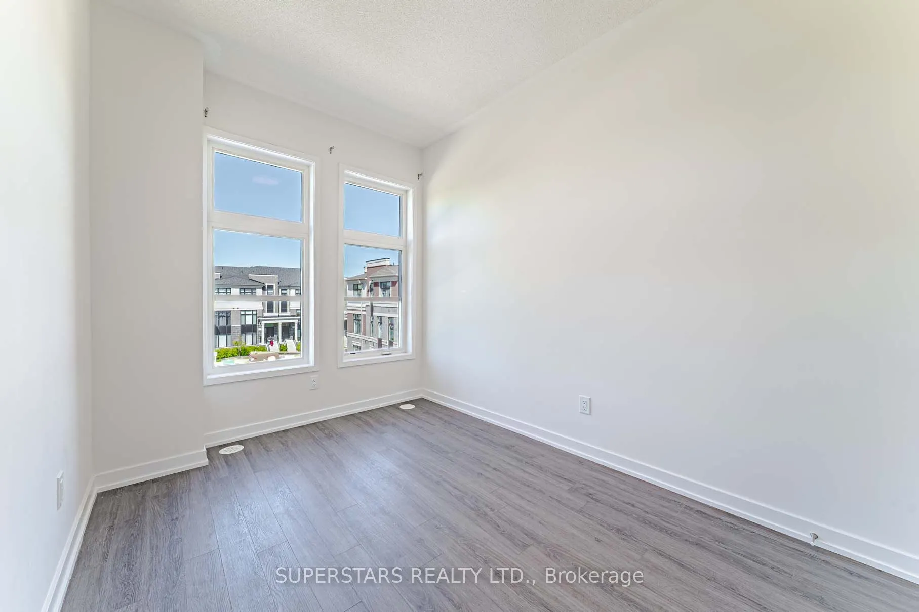 21 Armillo Place