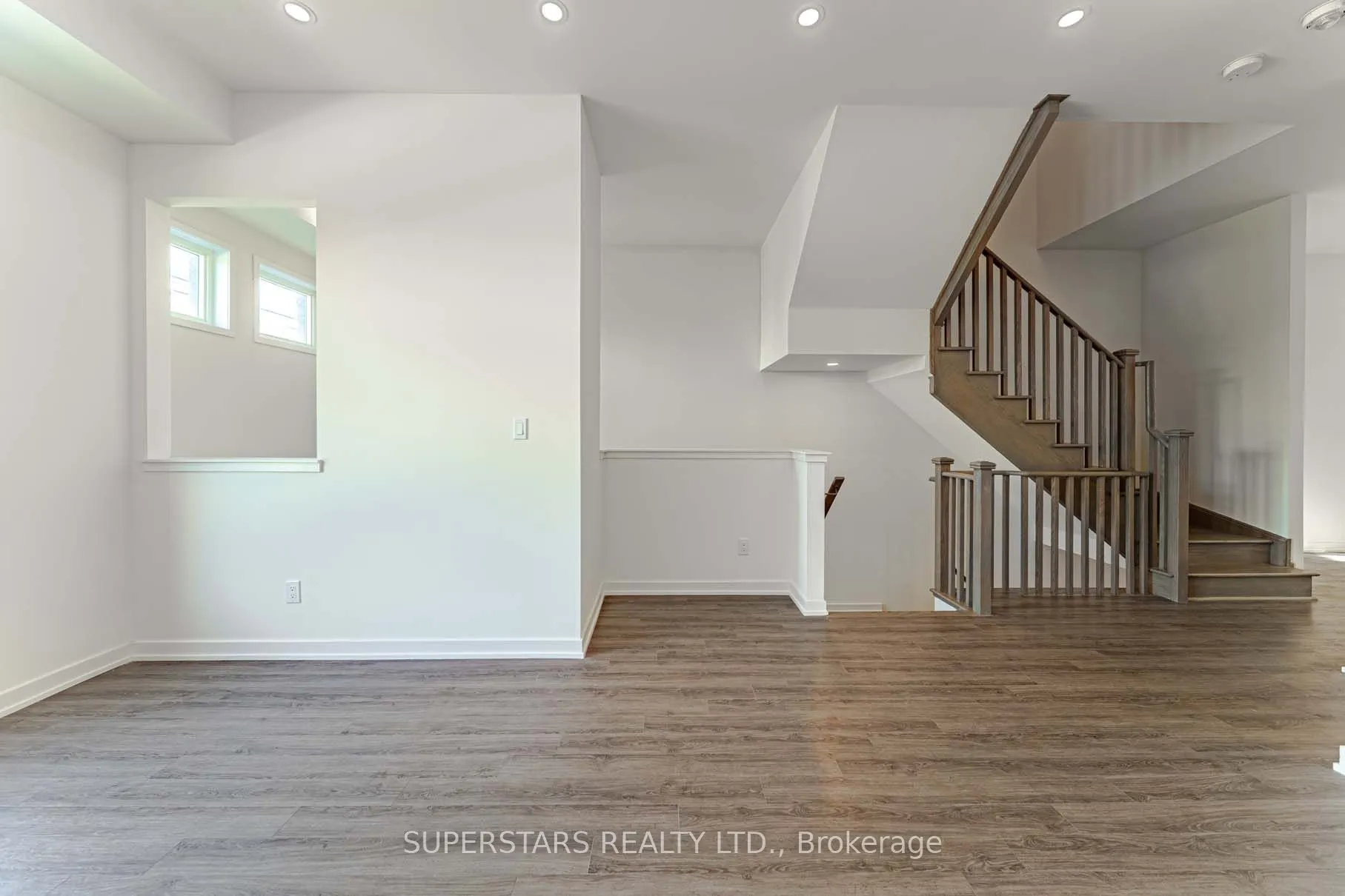 21 Armillo Place