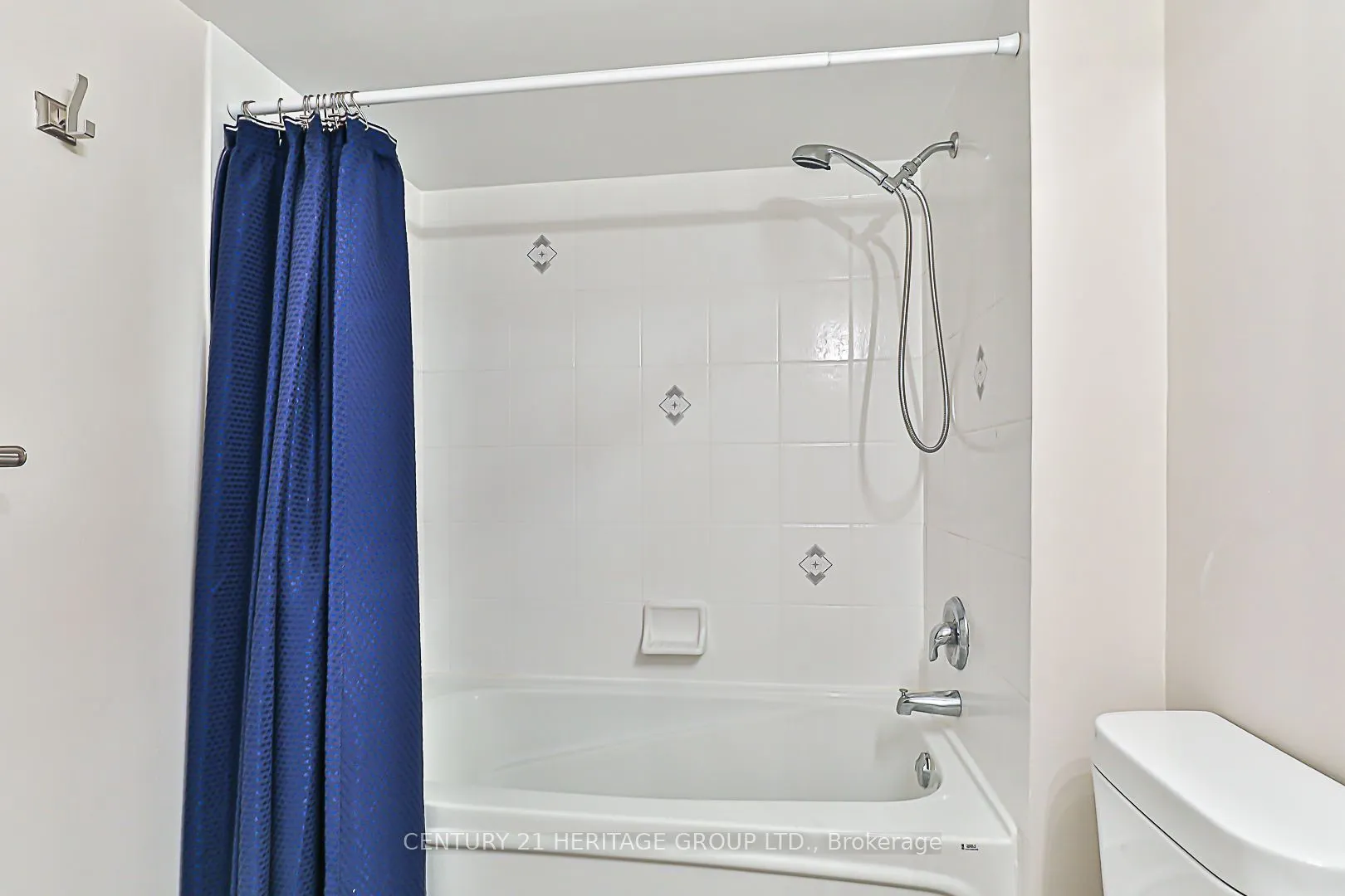 23 Oneida Crescent, #1207