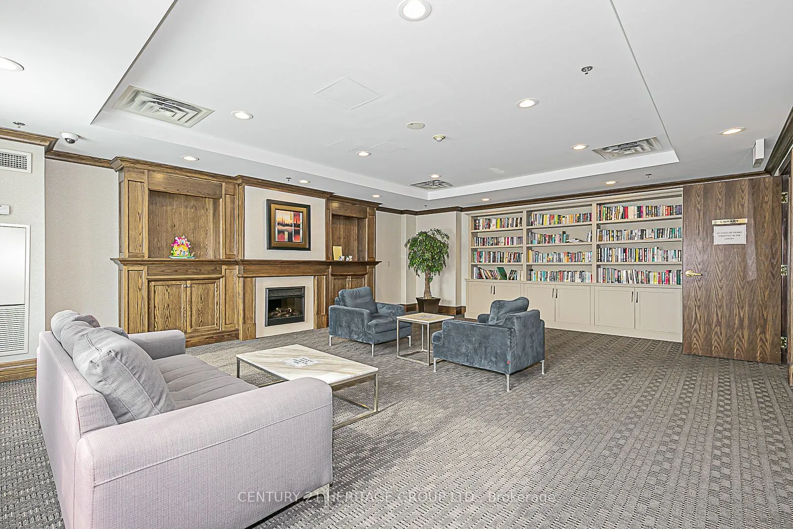 23 Oneida Crescent, #1207