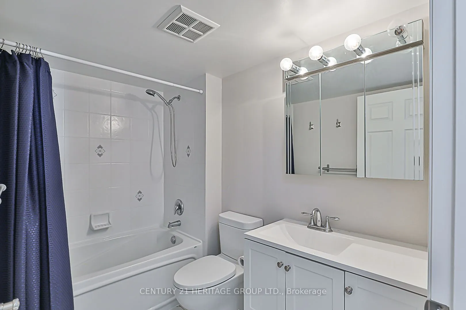 23 Oneida Crescent, #1207