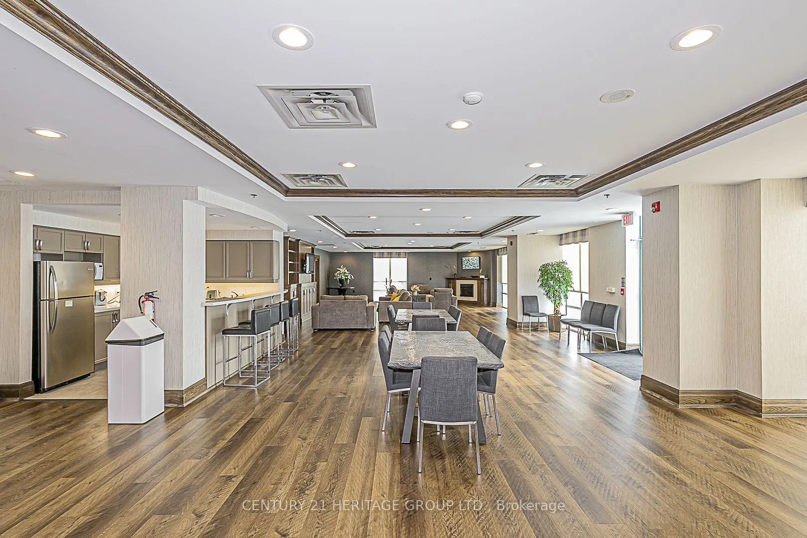 23 Oneida Crescent, #1207