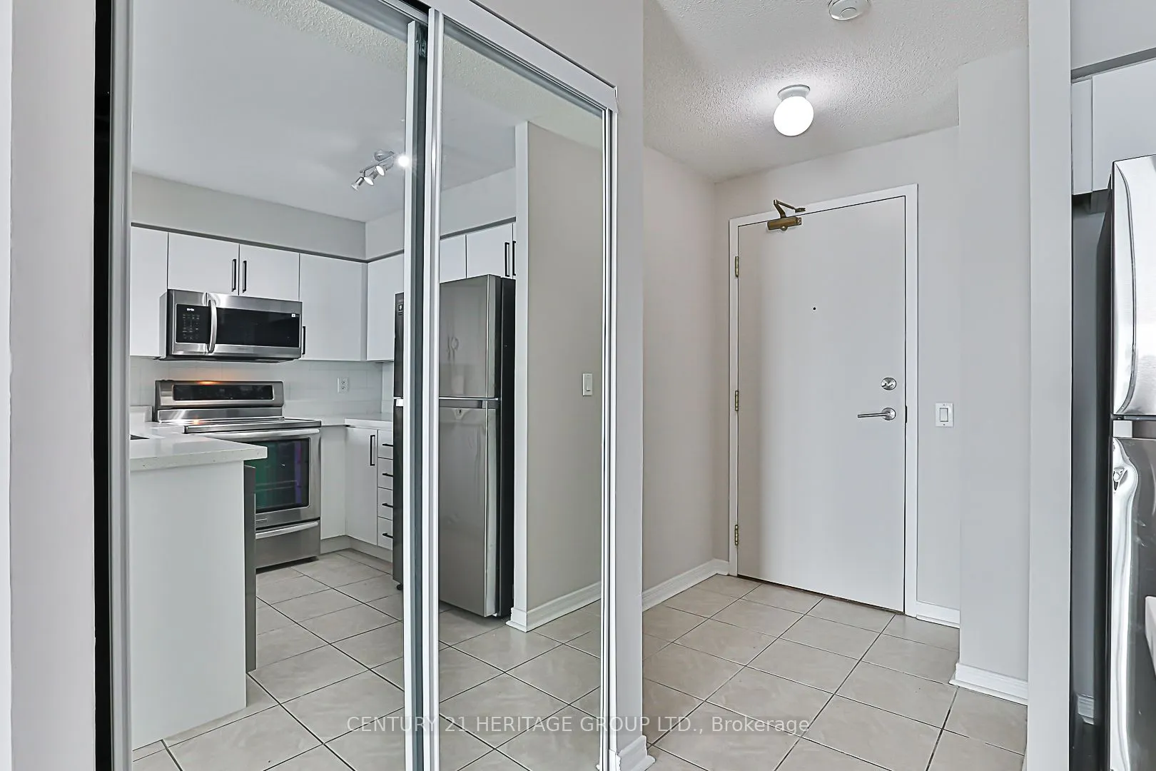 23 Oneida Crescent, #1207