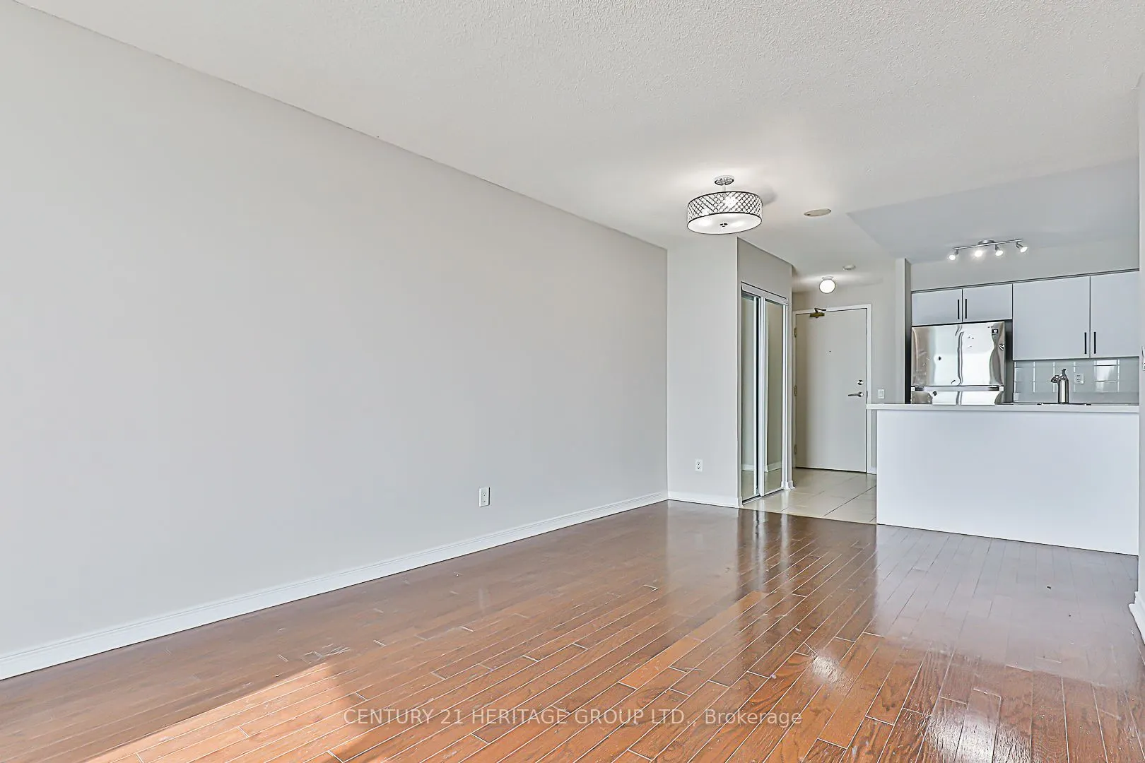 23 Oneida Crescent, #1207