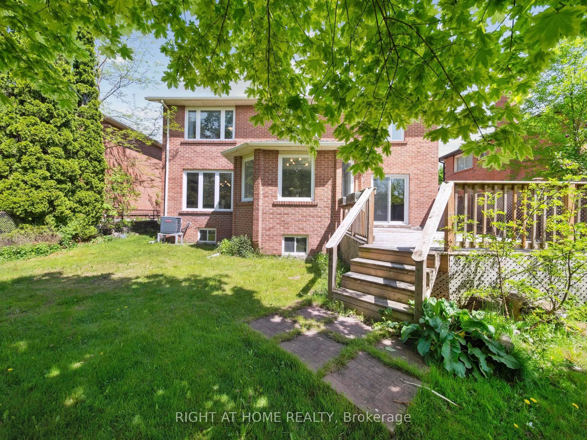 71 Golf Links Drive