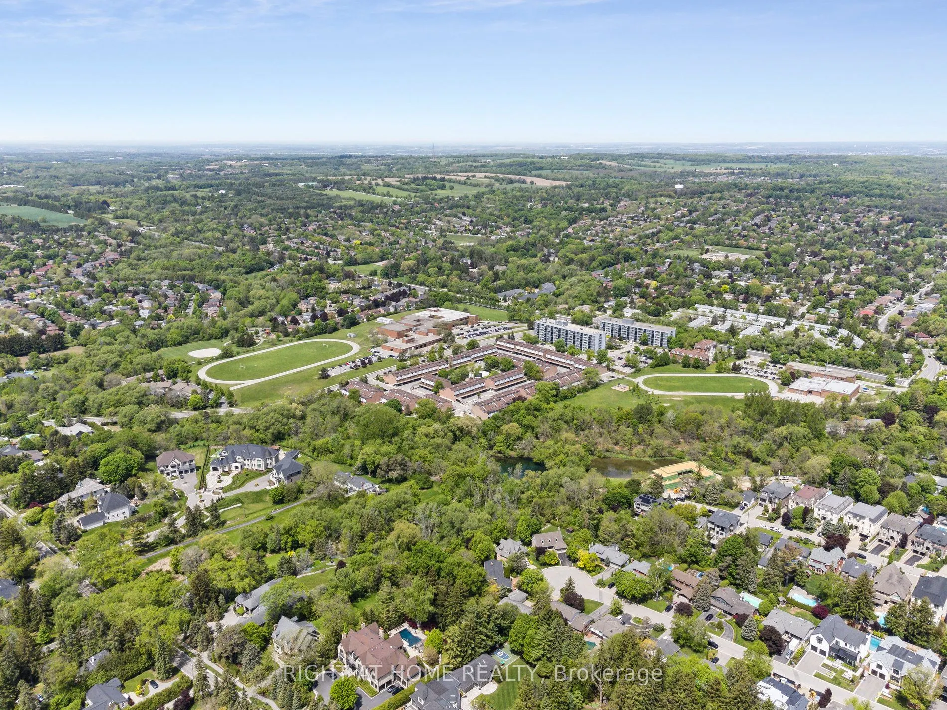 71 Golf Links Drive