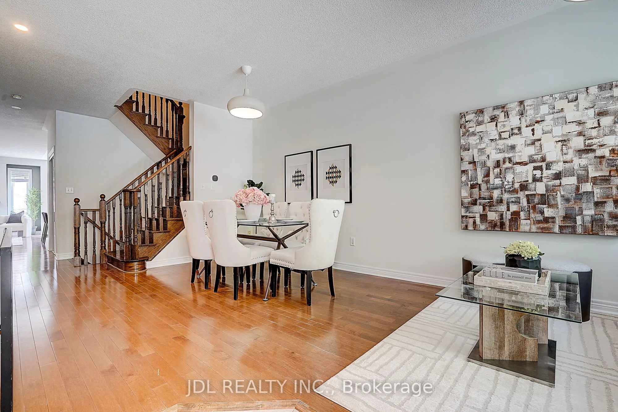 64 Pillar Rock Crescent