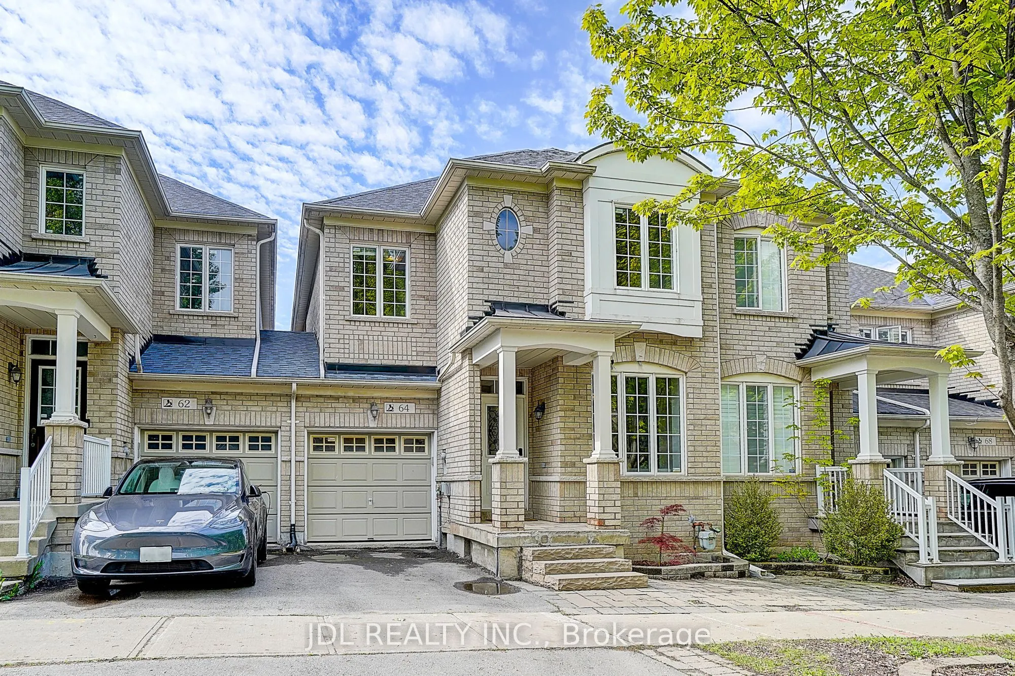 64 Pillar Rock Crescent
