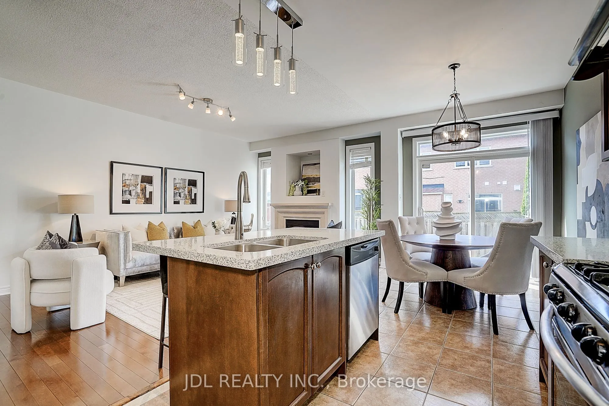 64 Pillar Rock Crescent