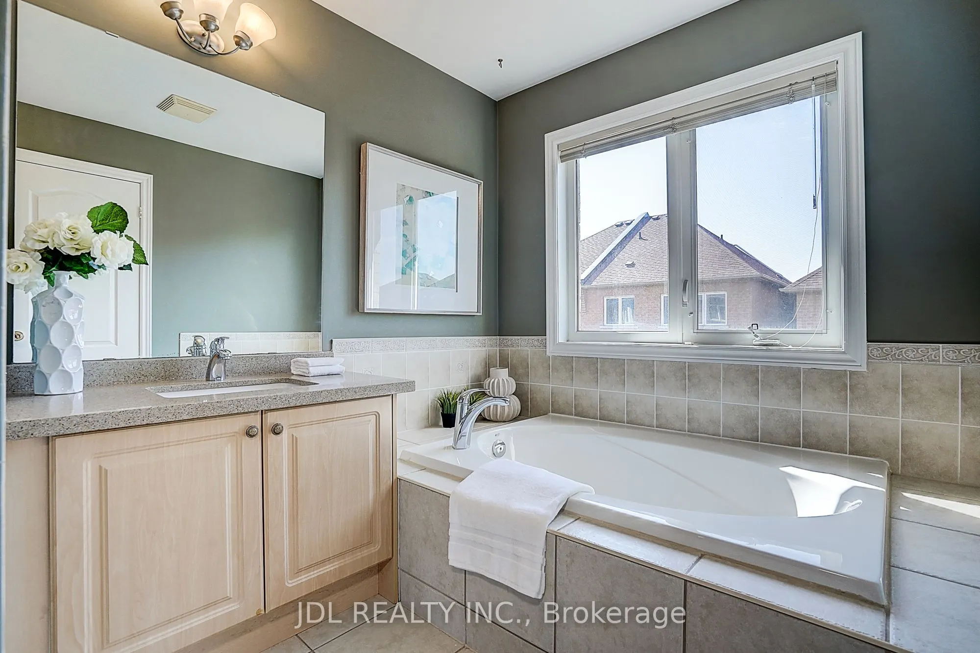 64 Pillar Rock Crescent