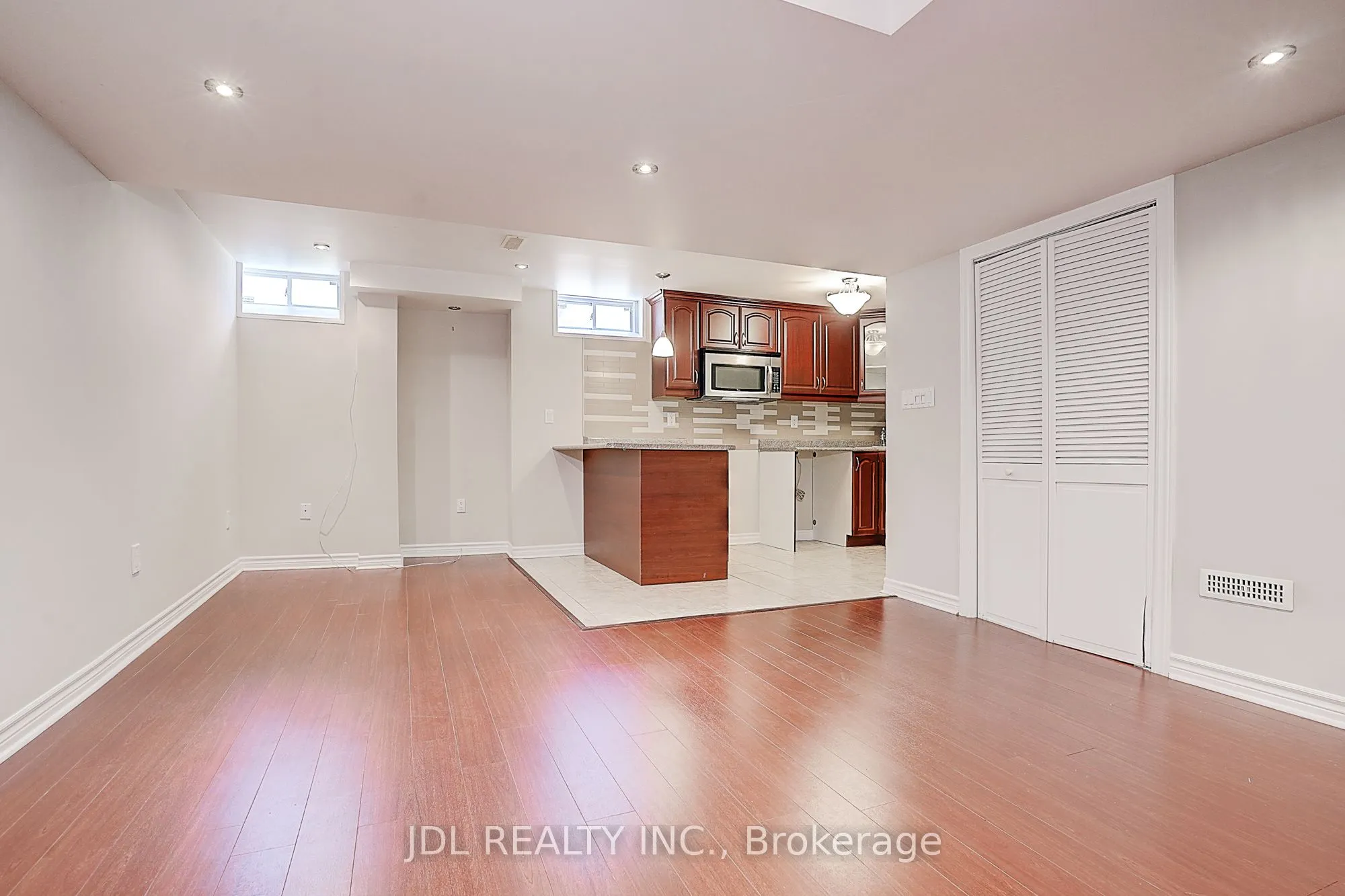 64 Pillar Rock Crescent