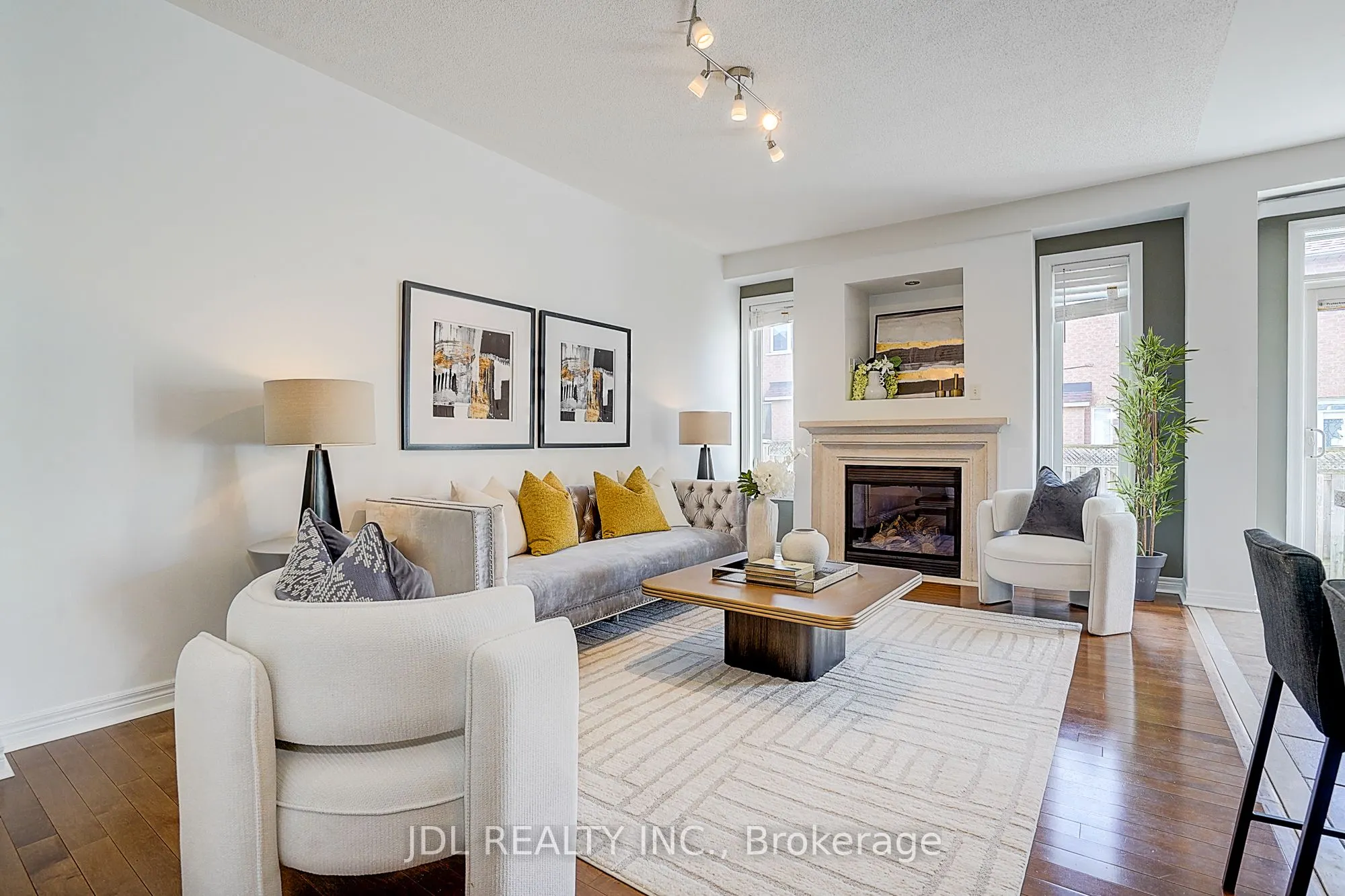 64 Pillar Rock Crescent
