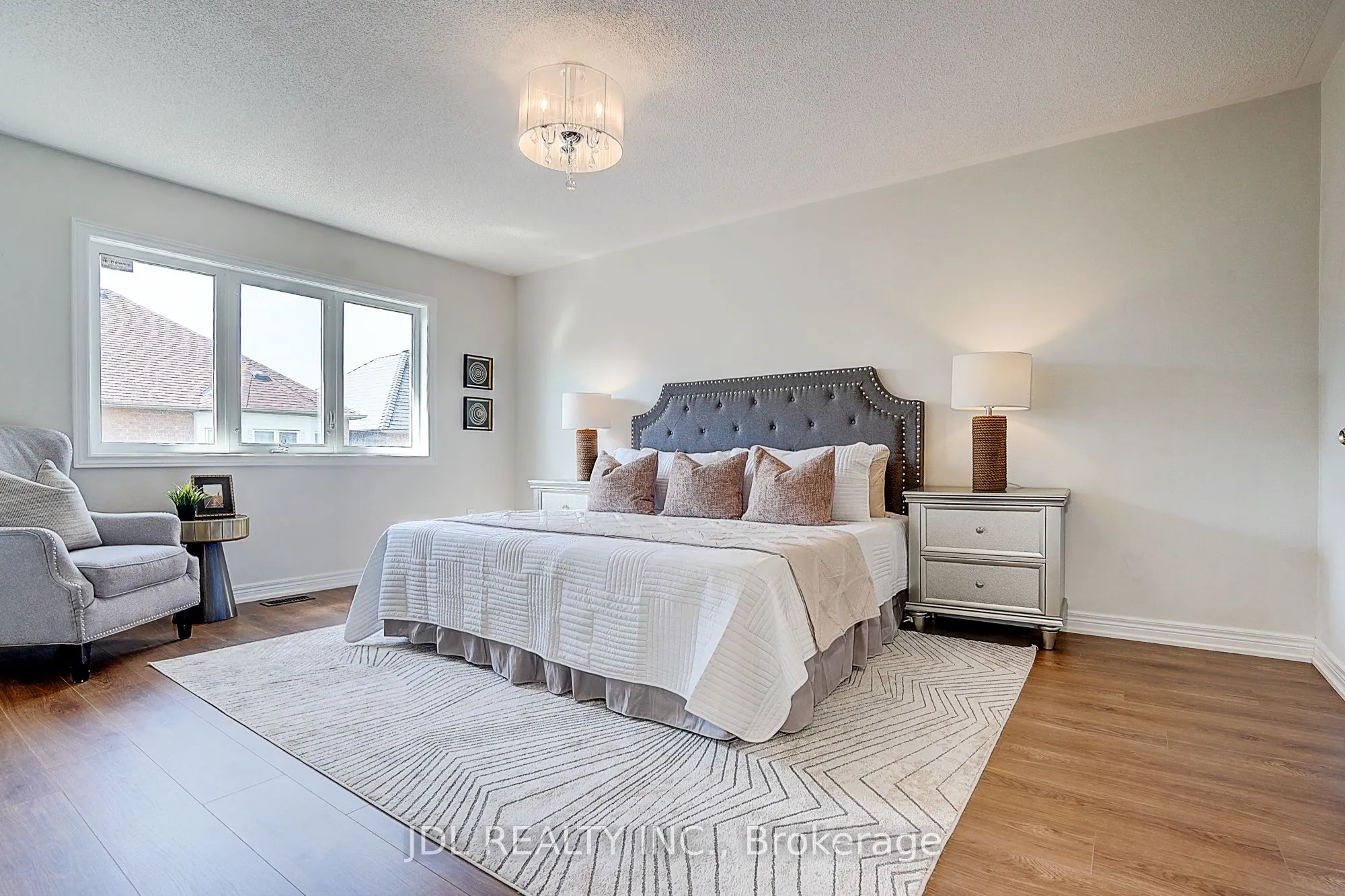 64 Pillar Rock Crescent