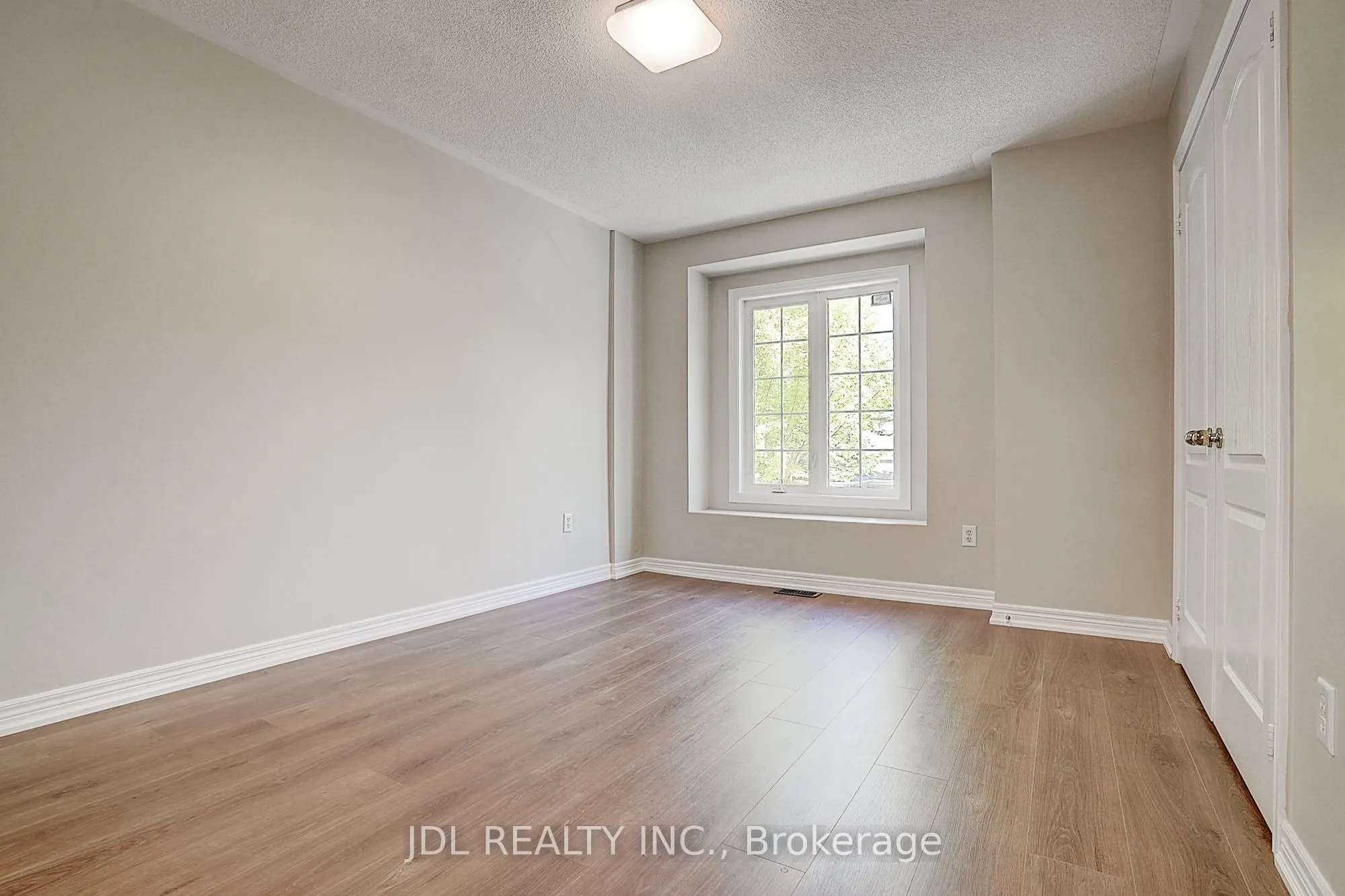 64 Pillar Rock Crescent