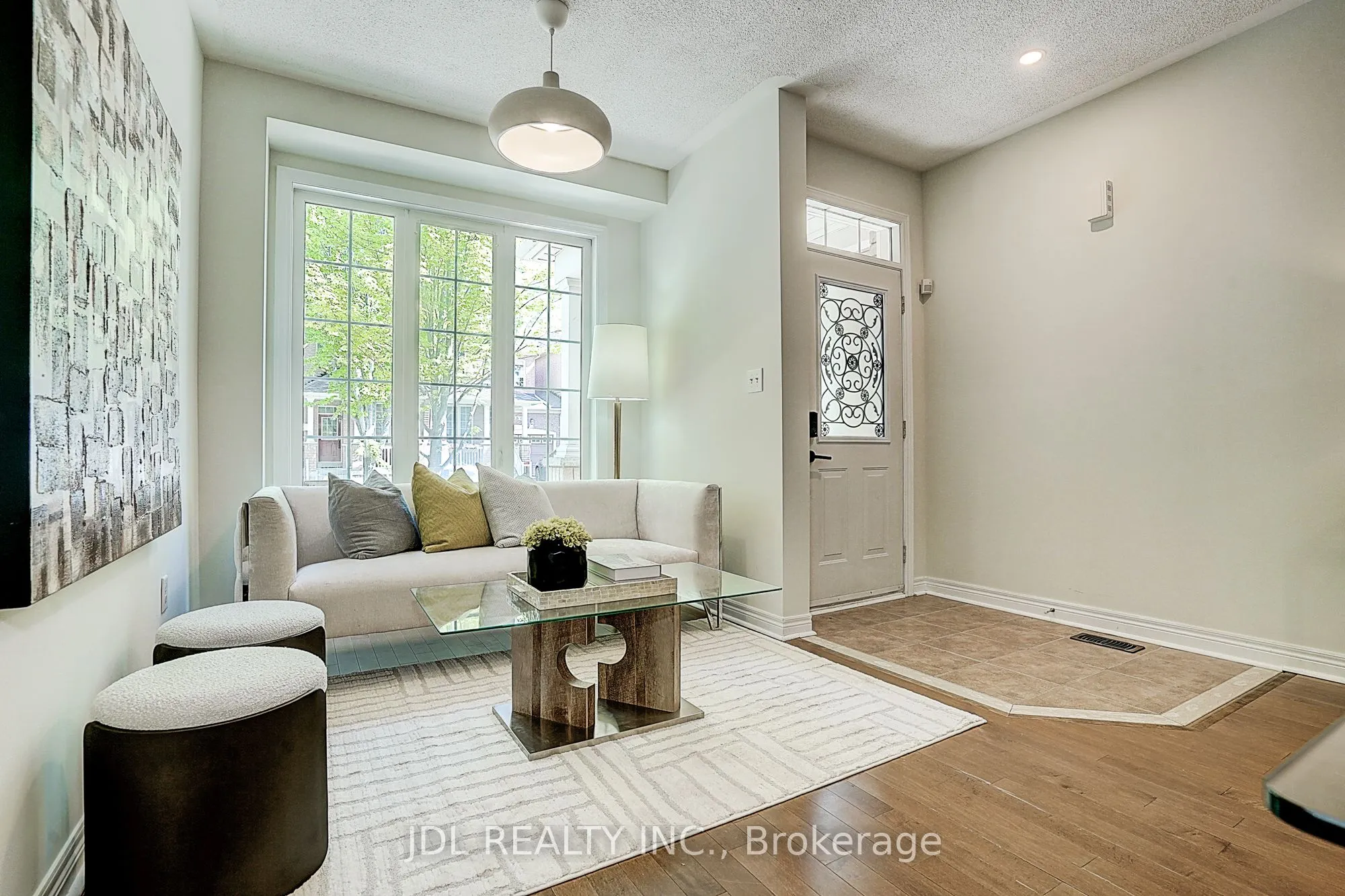 64 Pillar Rock Crescent