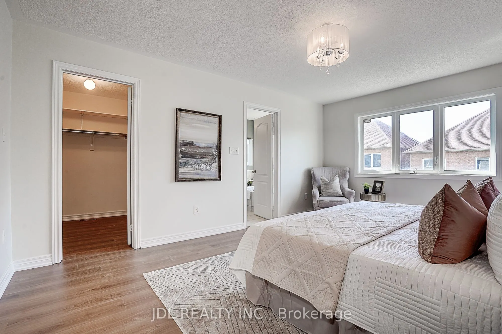 64 Pillar Rock Crescent