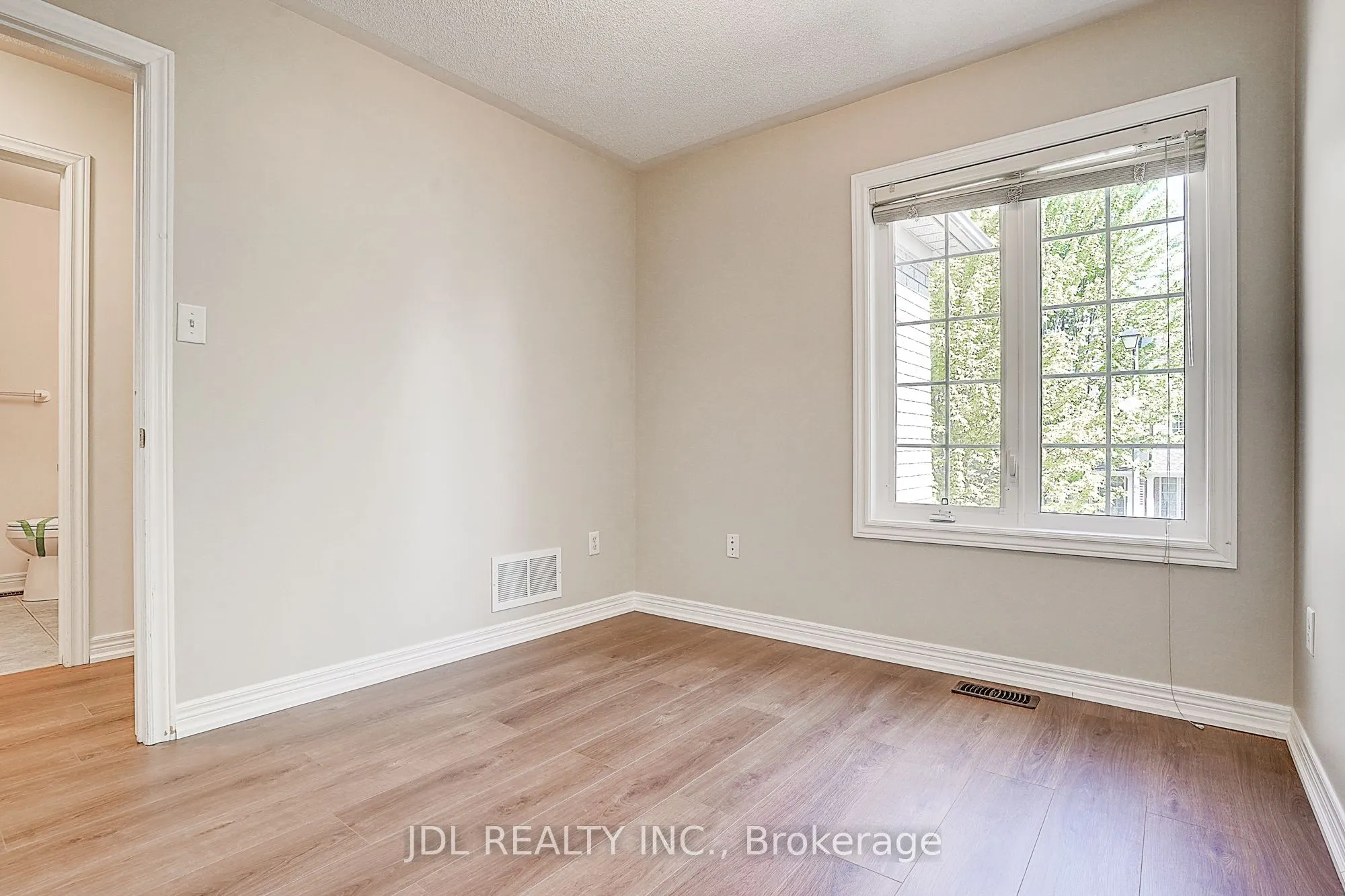 64 Pillar Rock Crescent