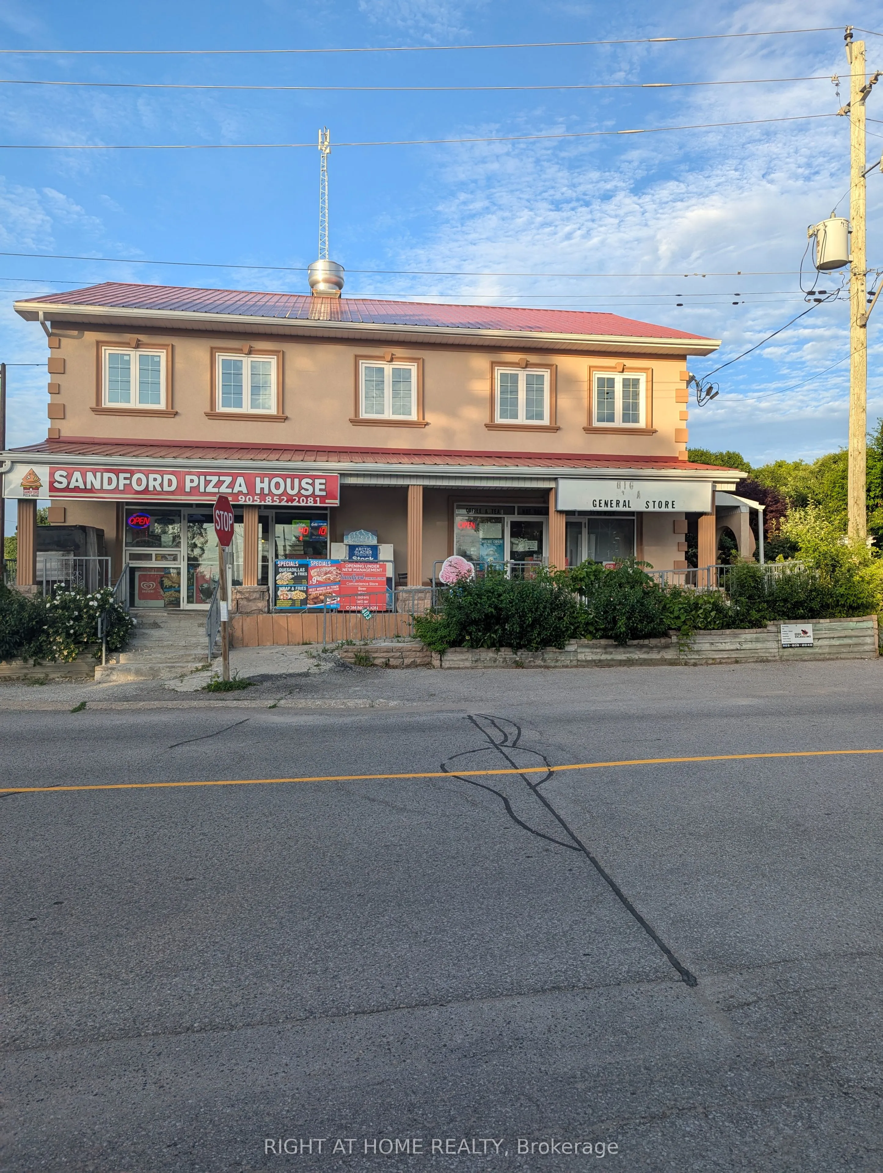 8956 Concession 4 Road