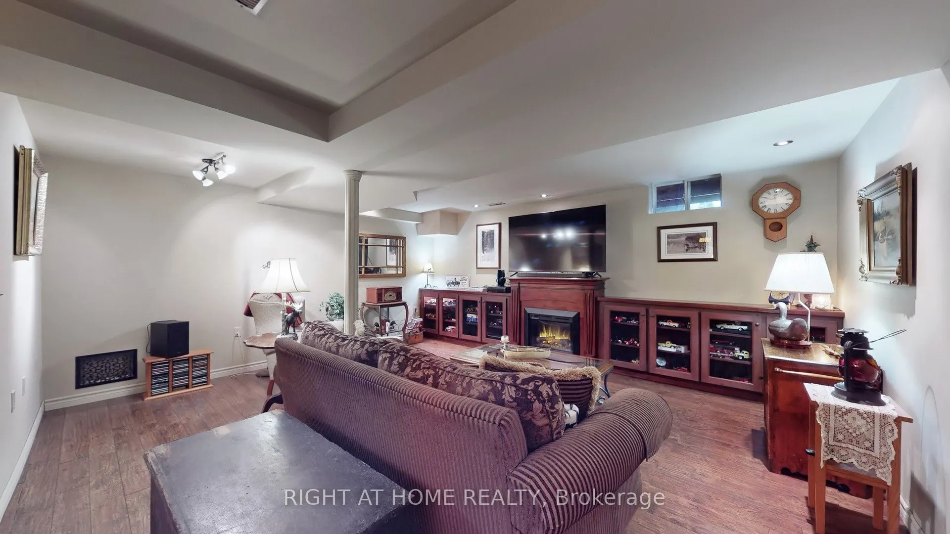 8956 Concession 4 Road
