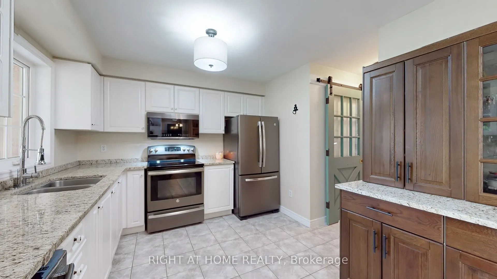8956 Concession 4 Road