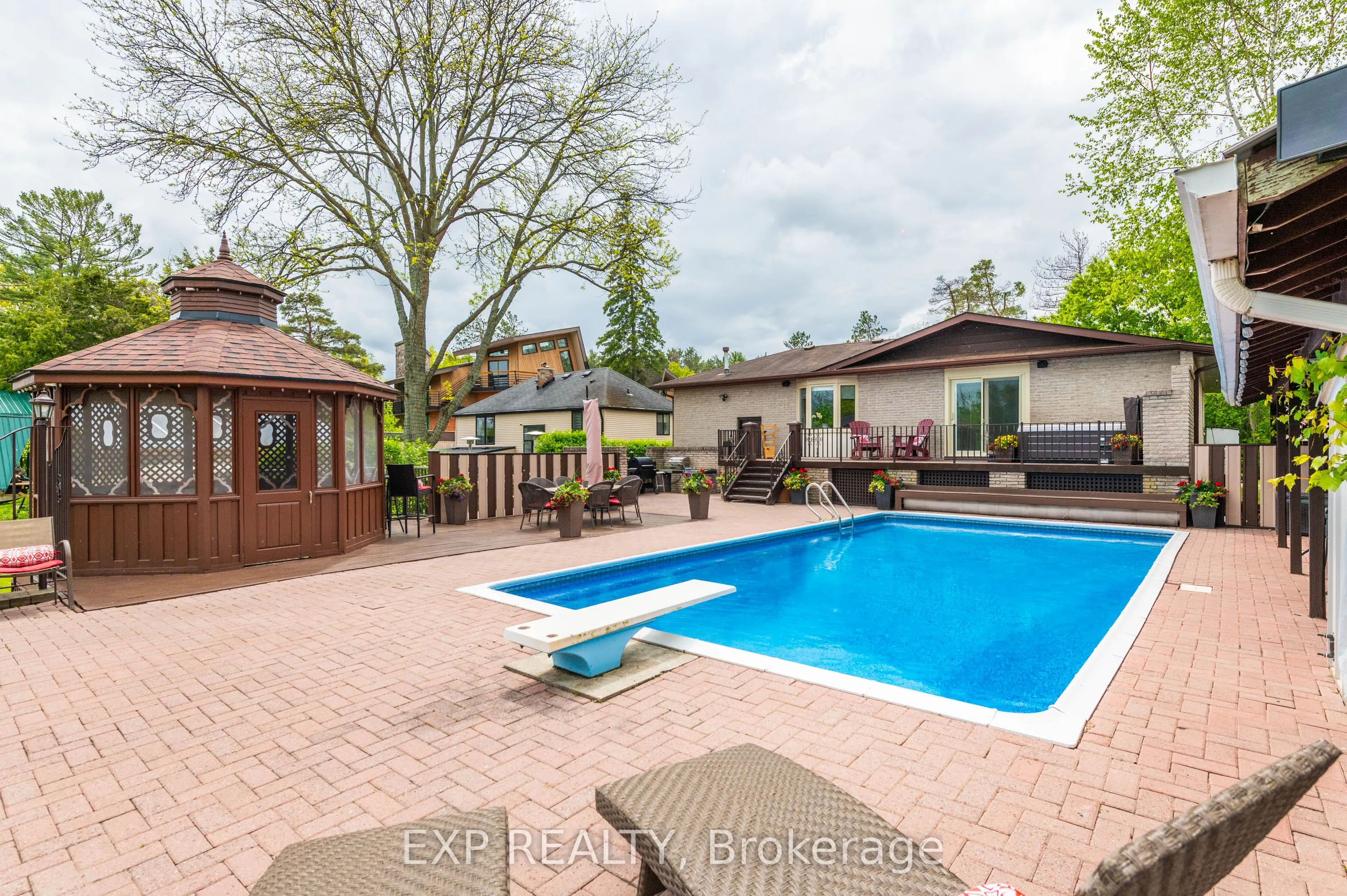 233 Sand Road