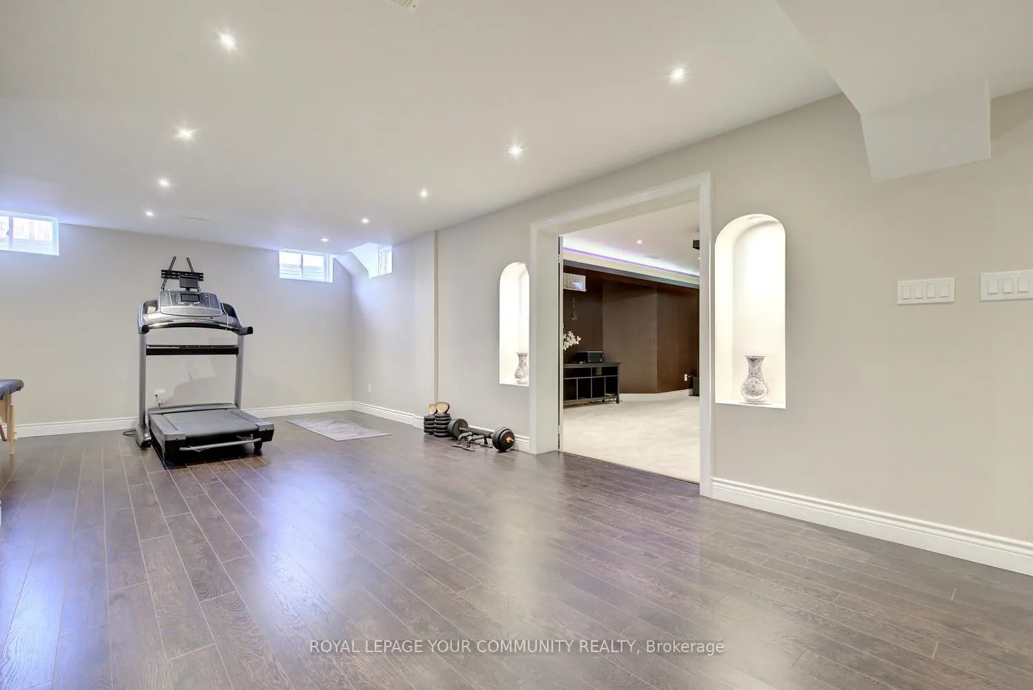 38 Alrob Court