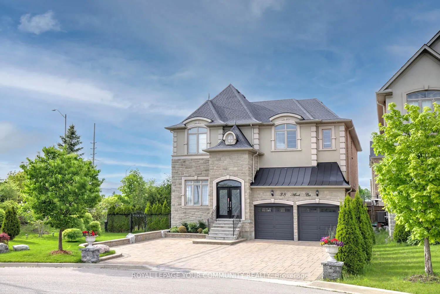 38 Alrob Court