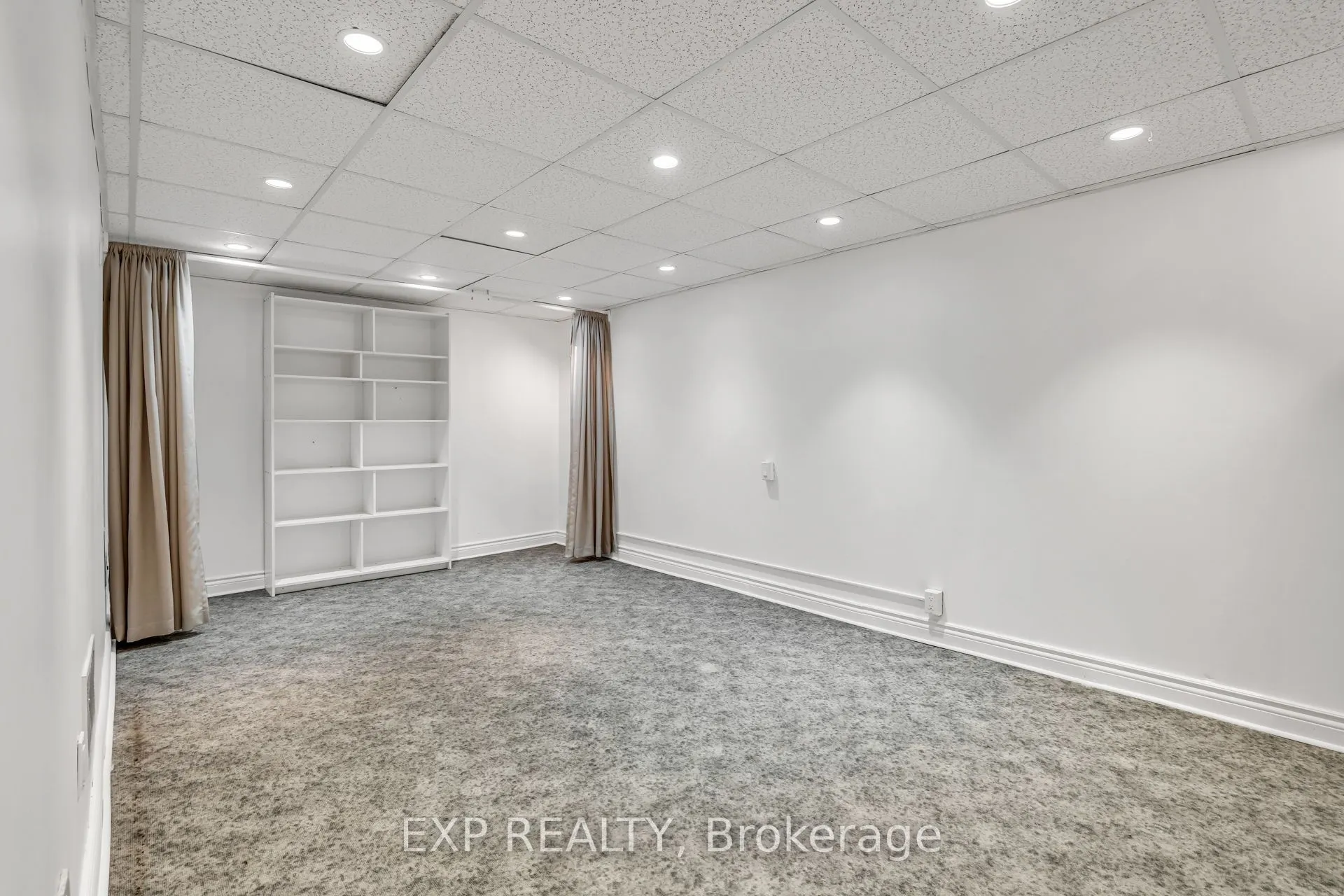 22 Niles Way, #325