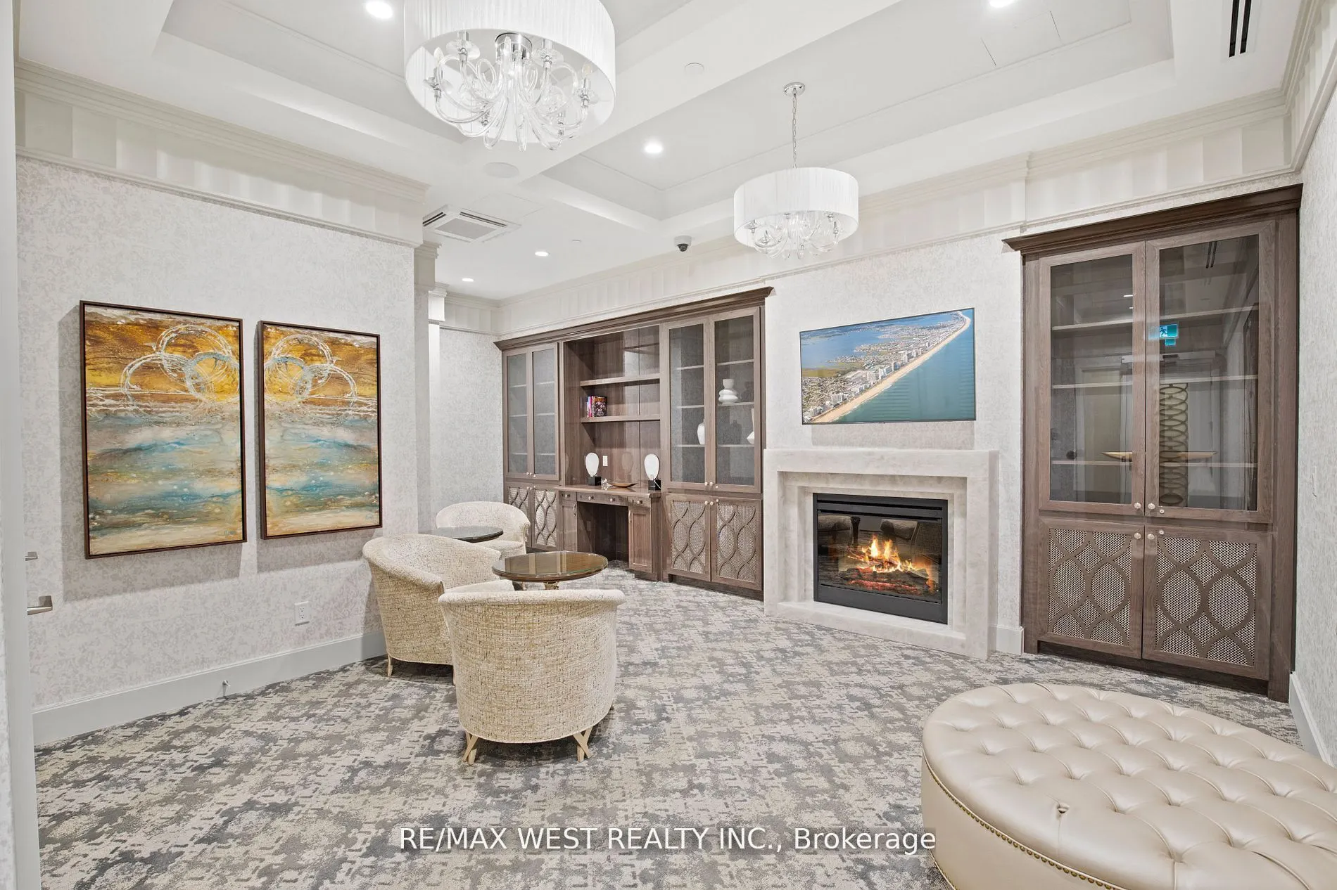 9075 Jane Street S, #706