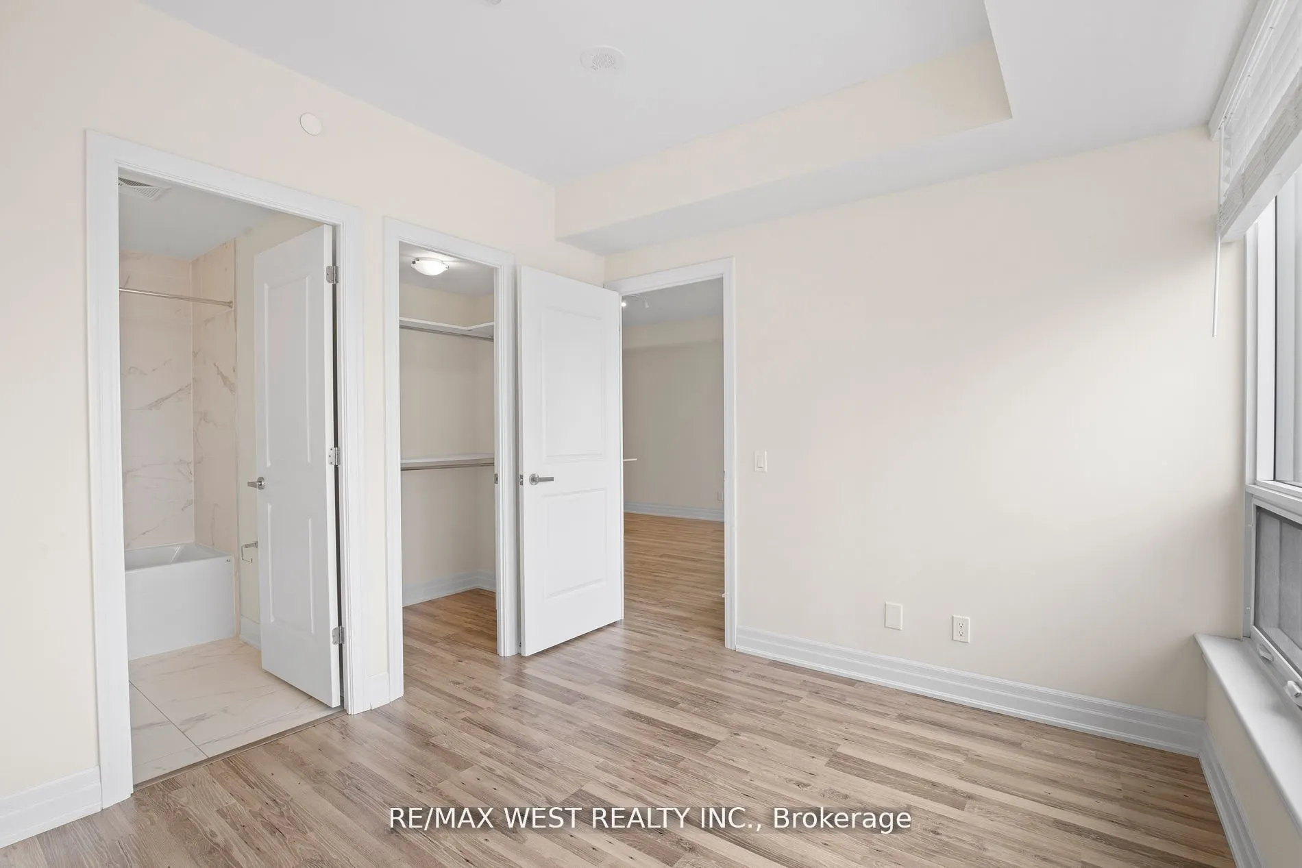 9075 Jane Street S, #706