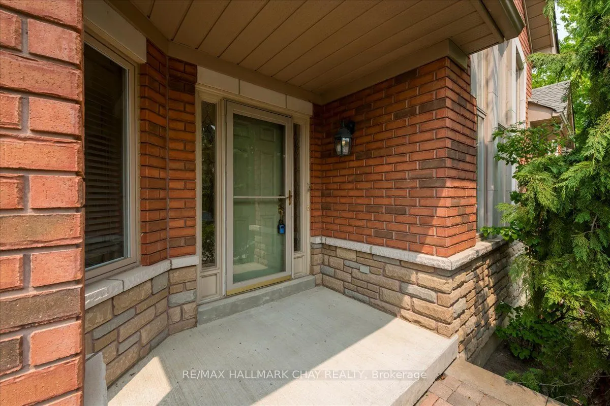 17 Artisan Lane, #17