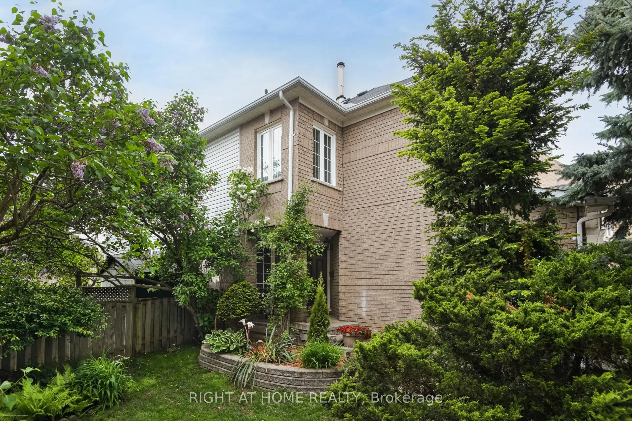 28 Foxtail Ridge