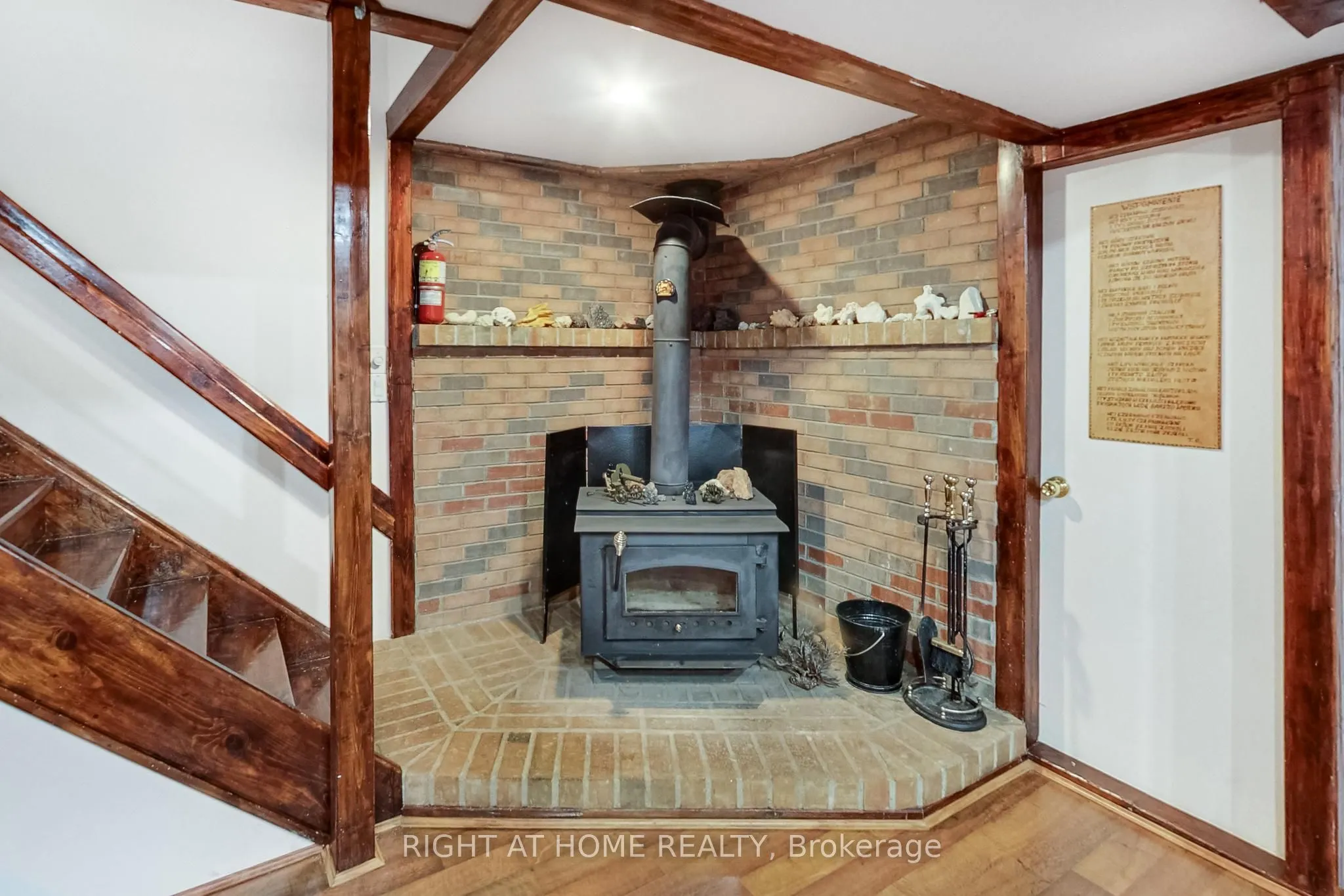 28 Foxtail Ridge
