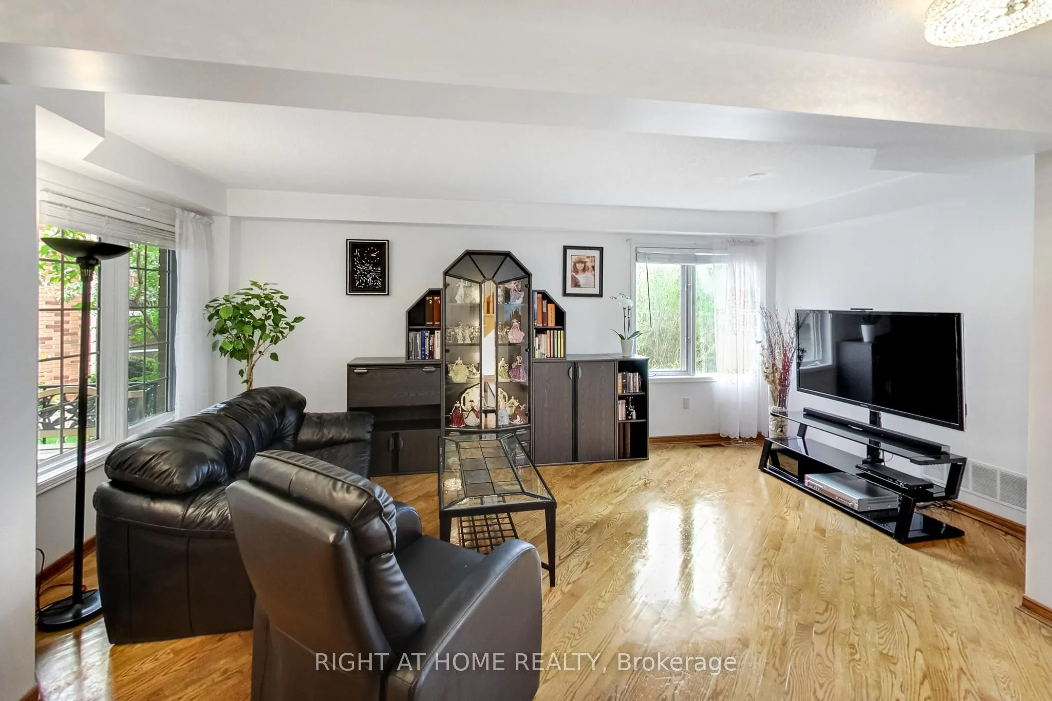 28 Foxtail Ridge