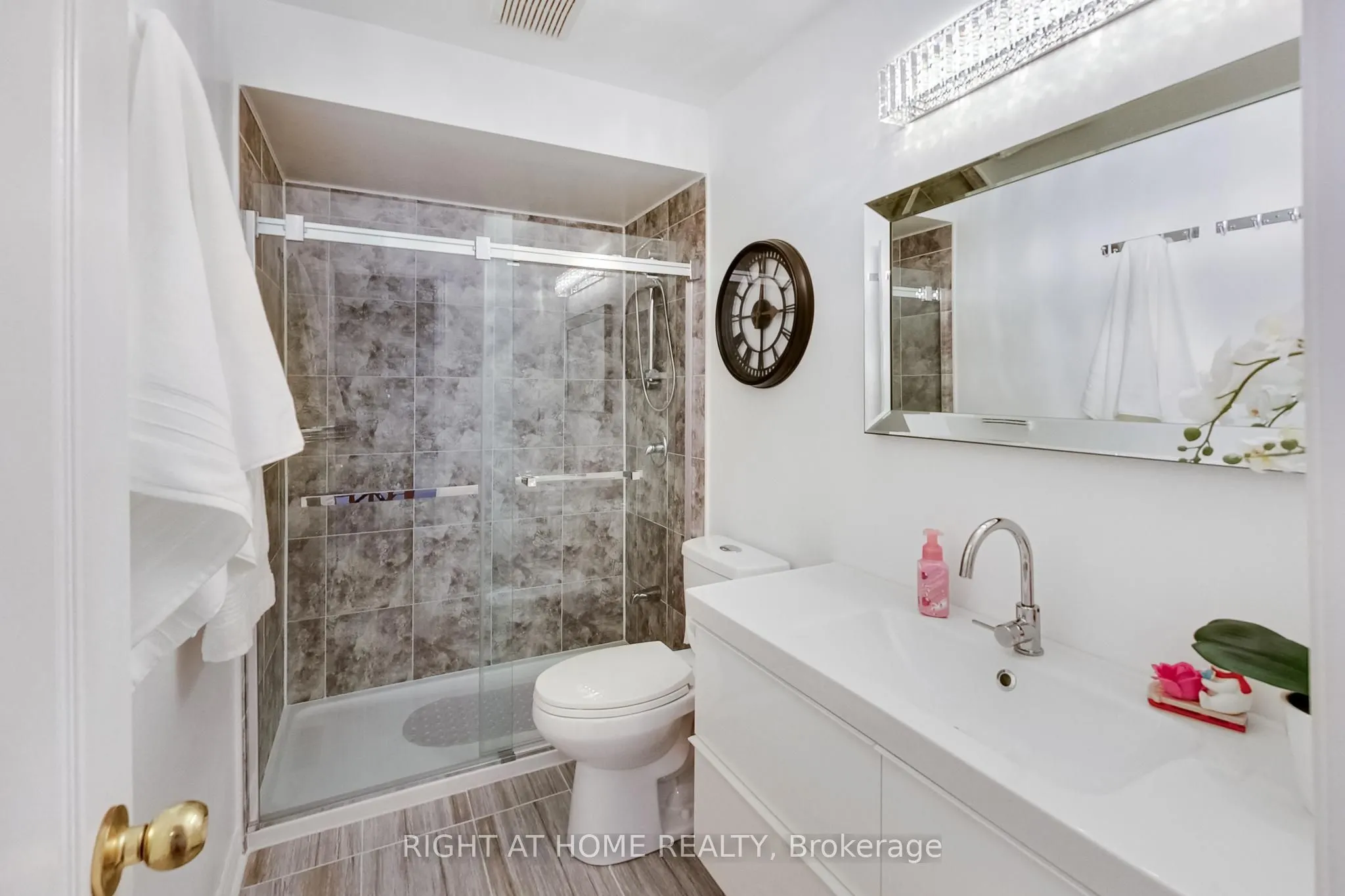 28 Foxtail Ridge