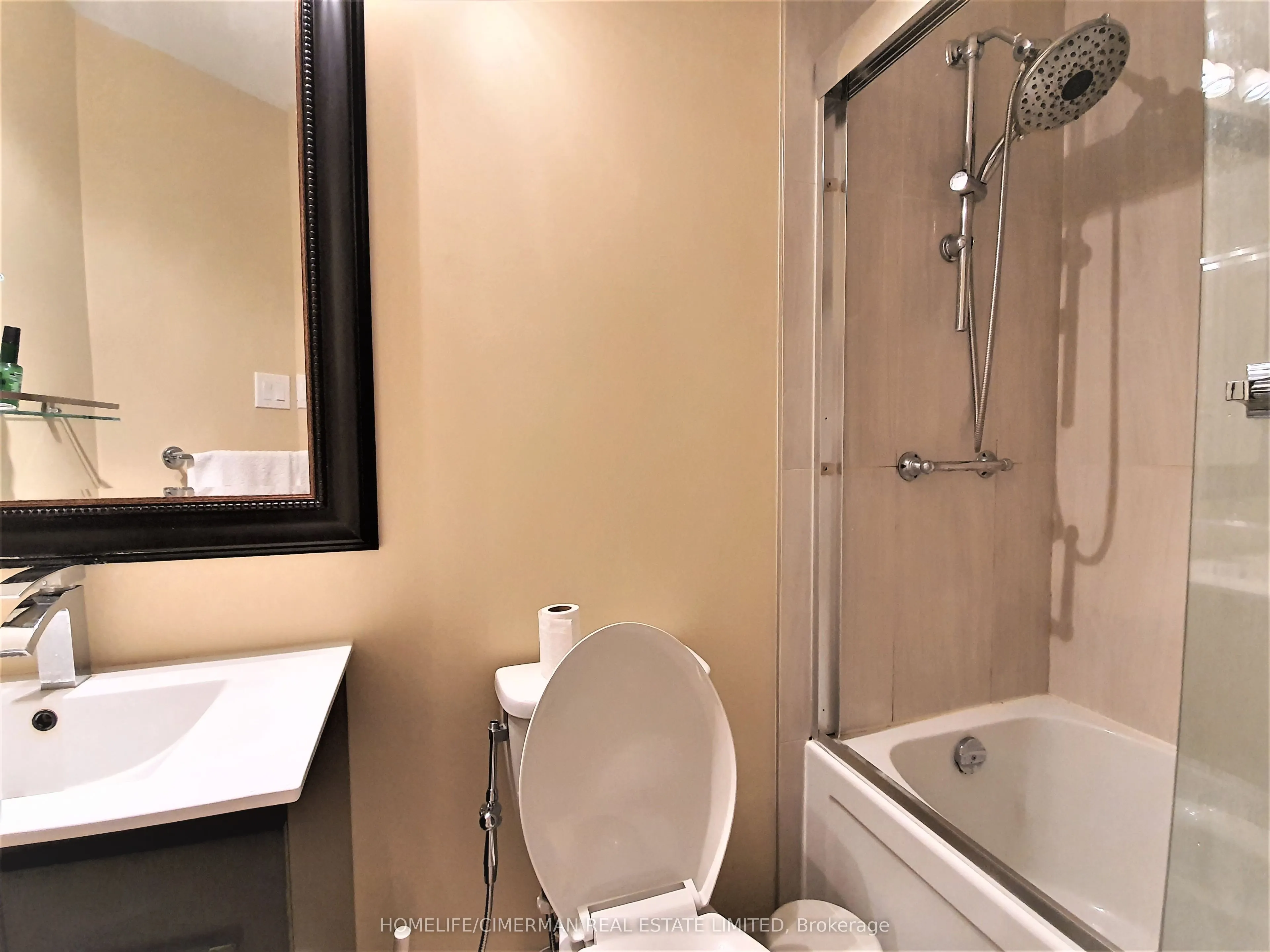 312 Harewood Boulevard, #UPPER