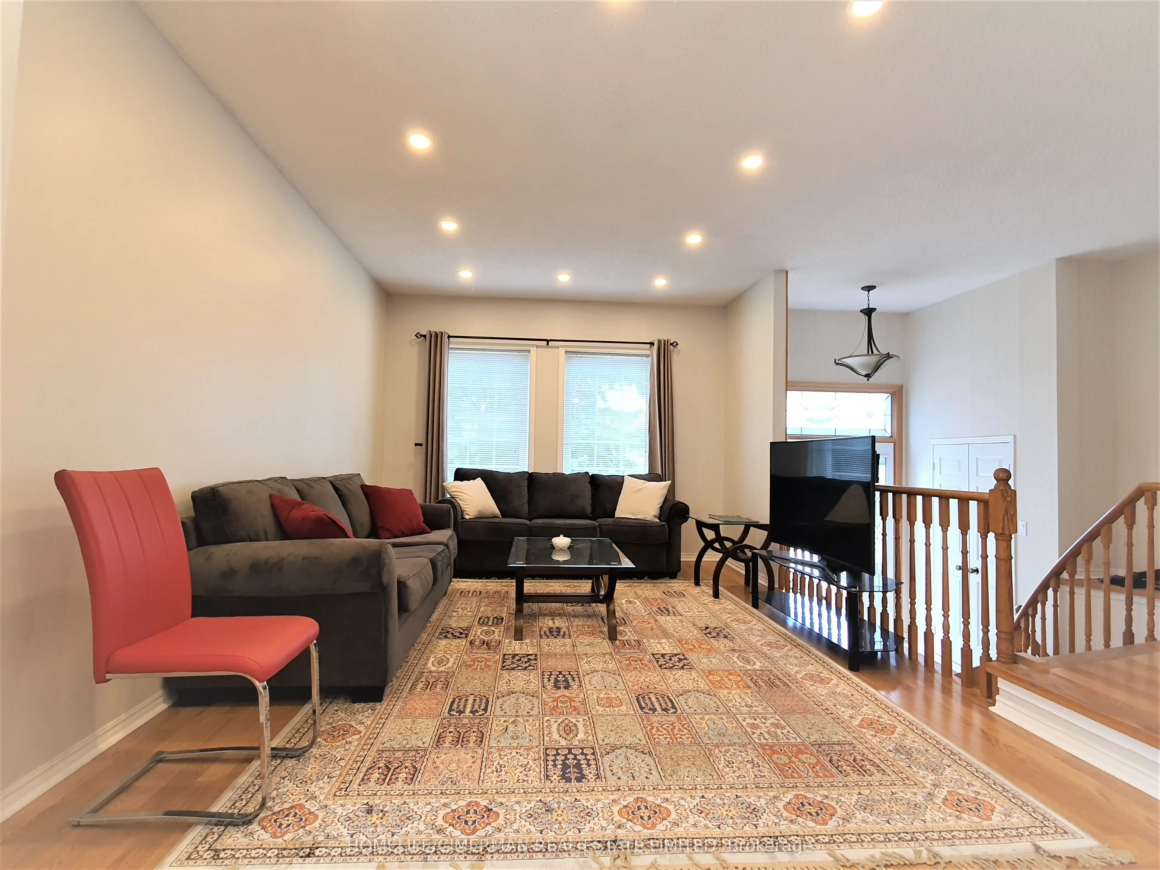 312 Harewood Boulevard, #UPPER