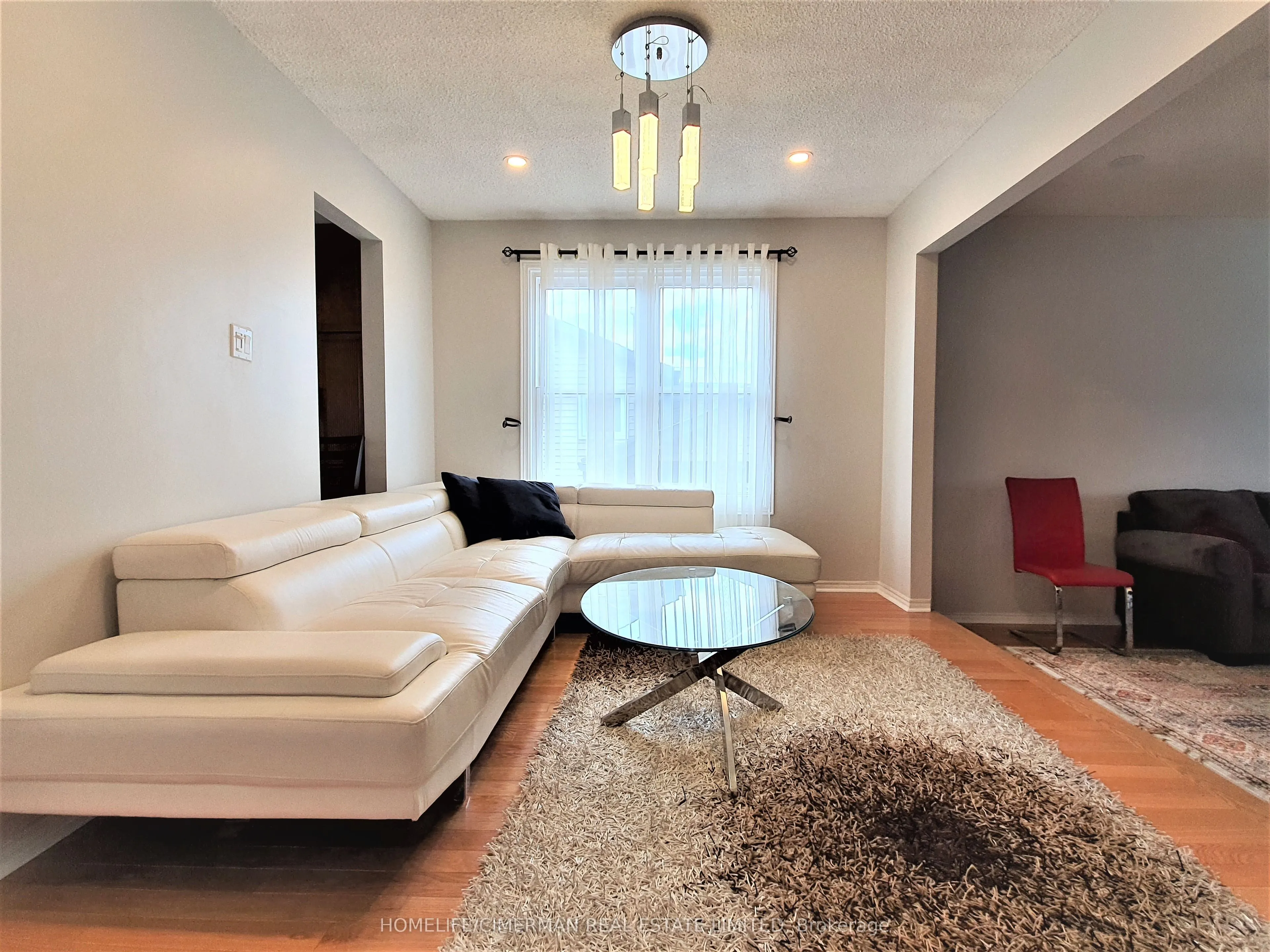 312 Harewood Boulevard, #UPPER