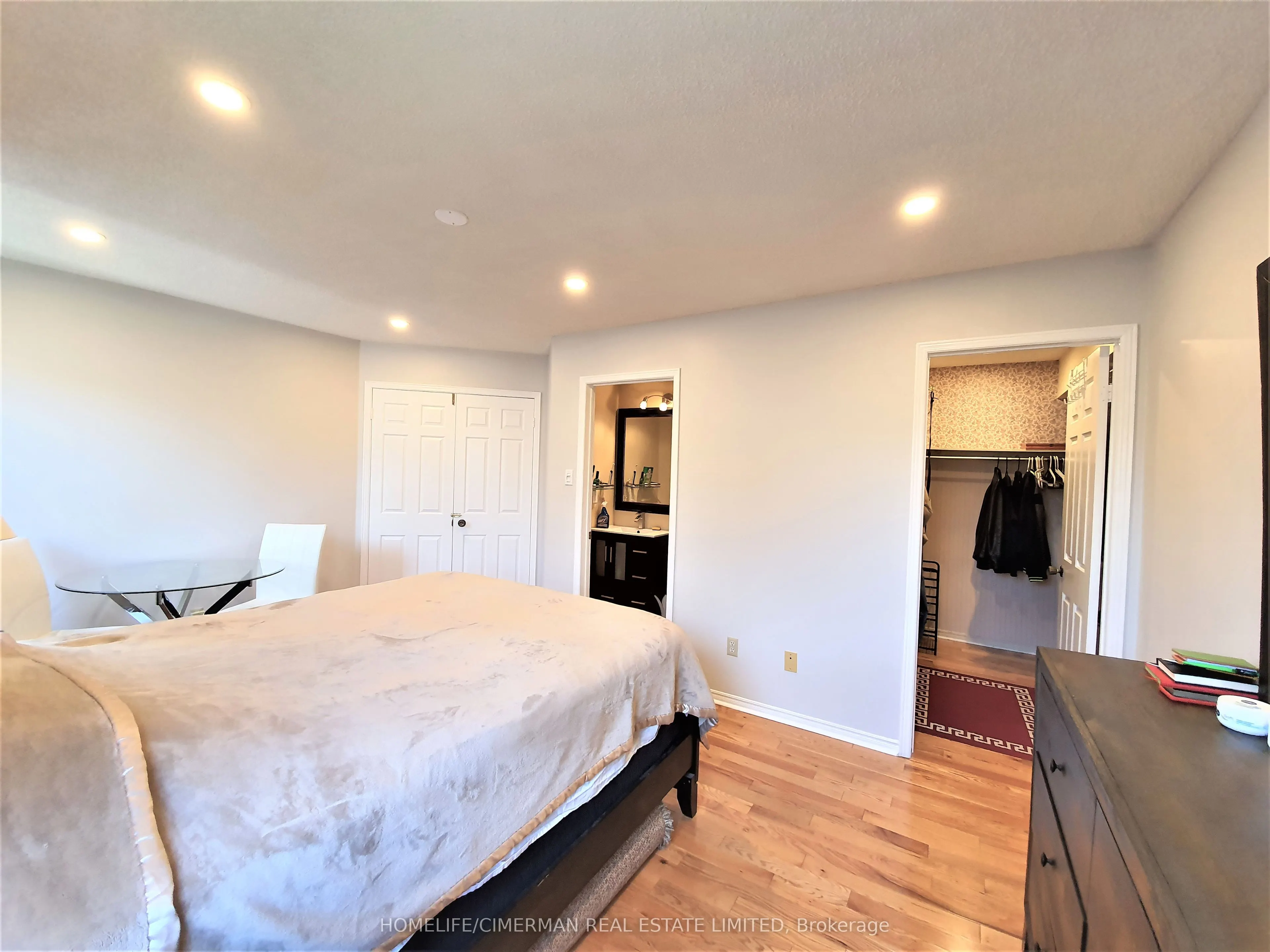 312 Harewood Boulevard, #UPPER