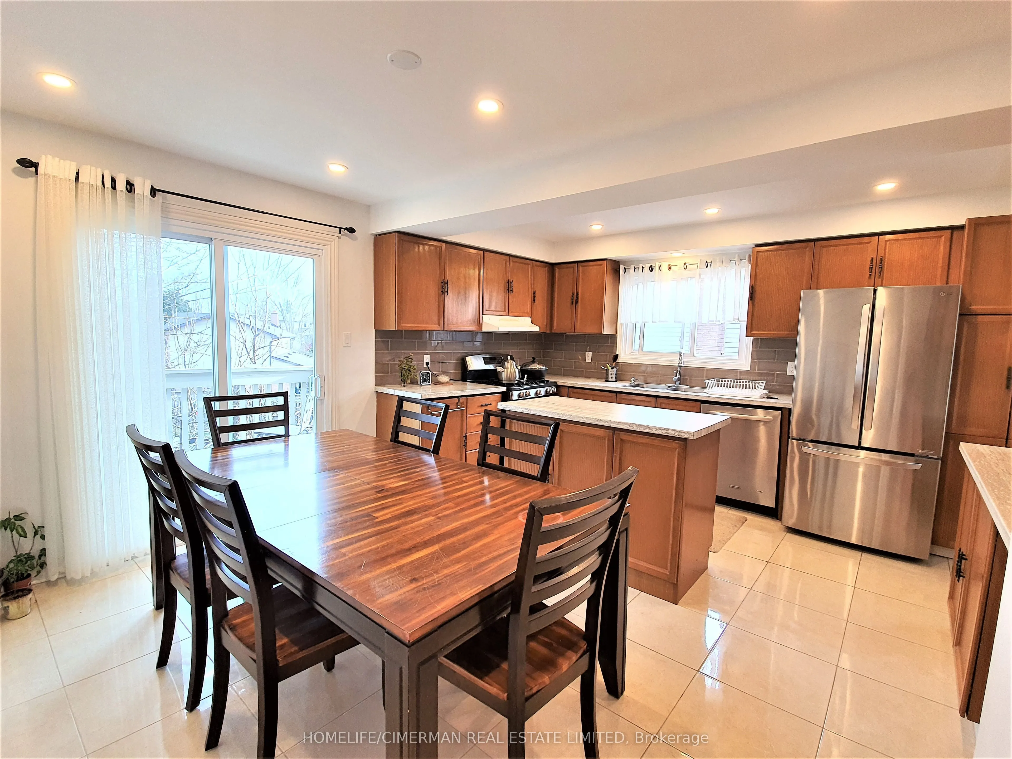 312 Harewood Boulevard, #UPPER