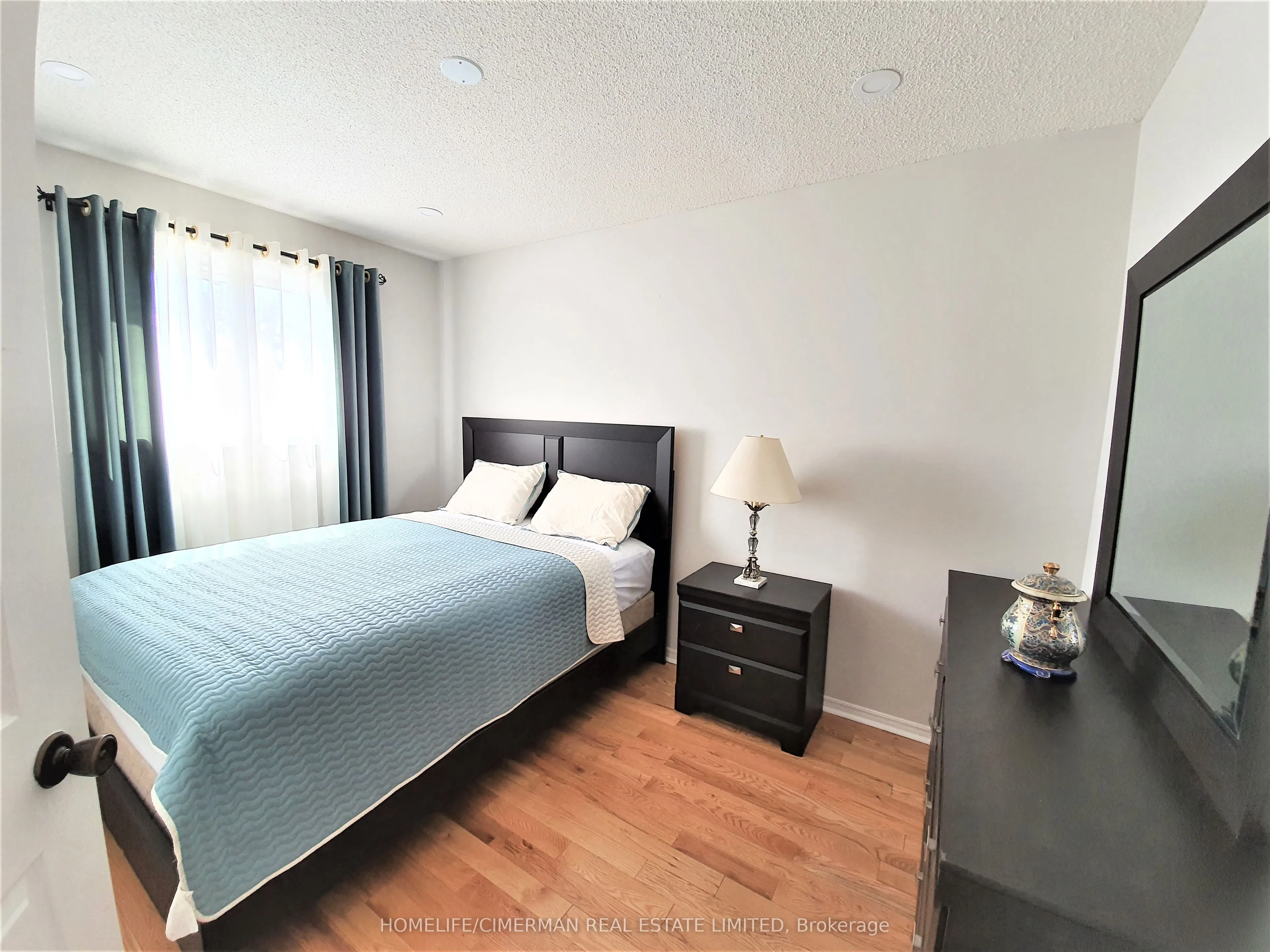 312 Harewood Boulevard, #UPPER