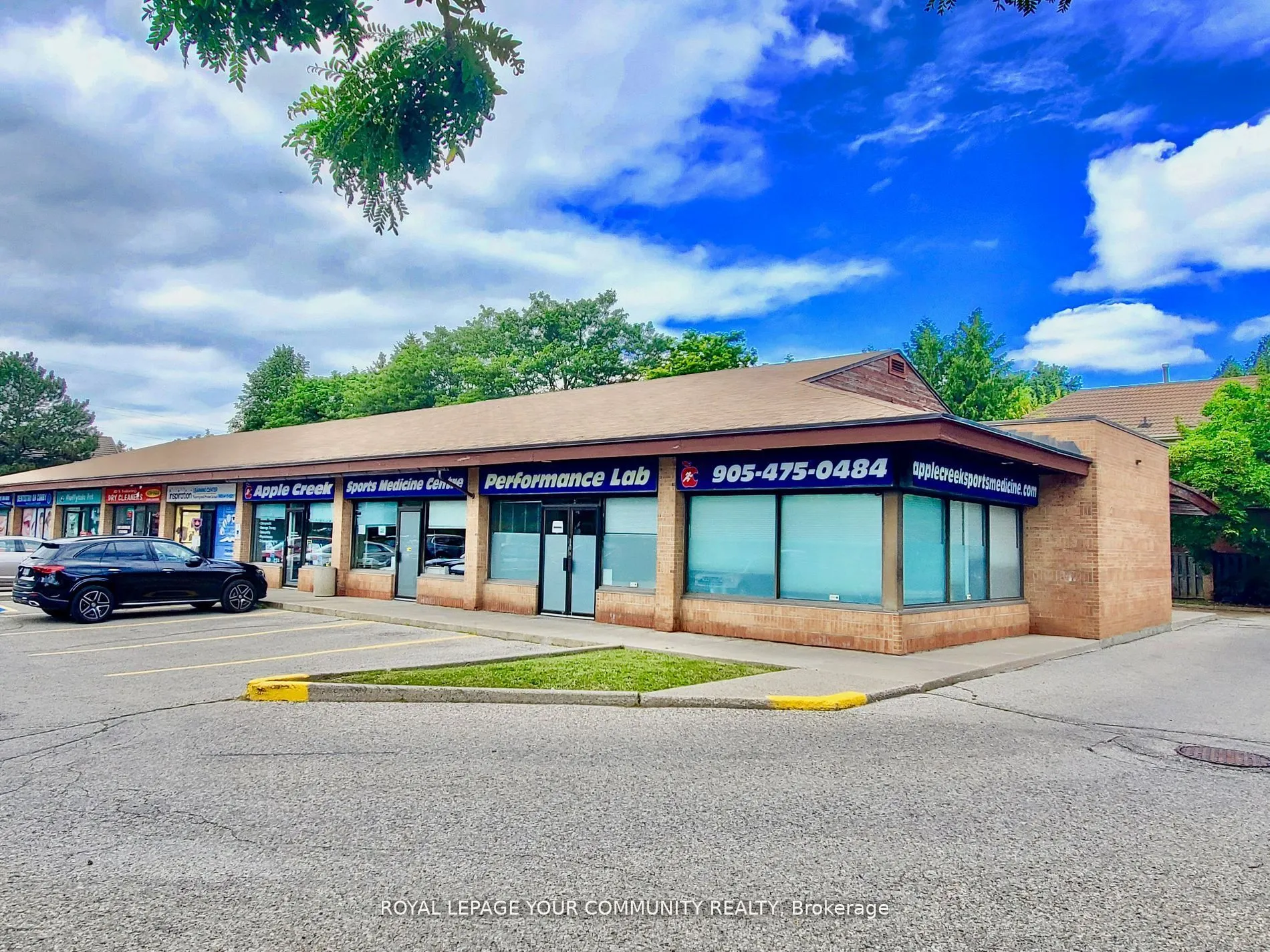 2 Corby Road, #8